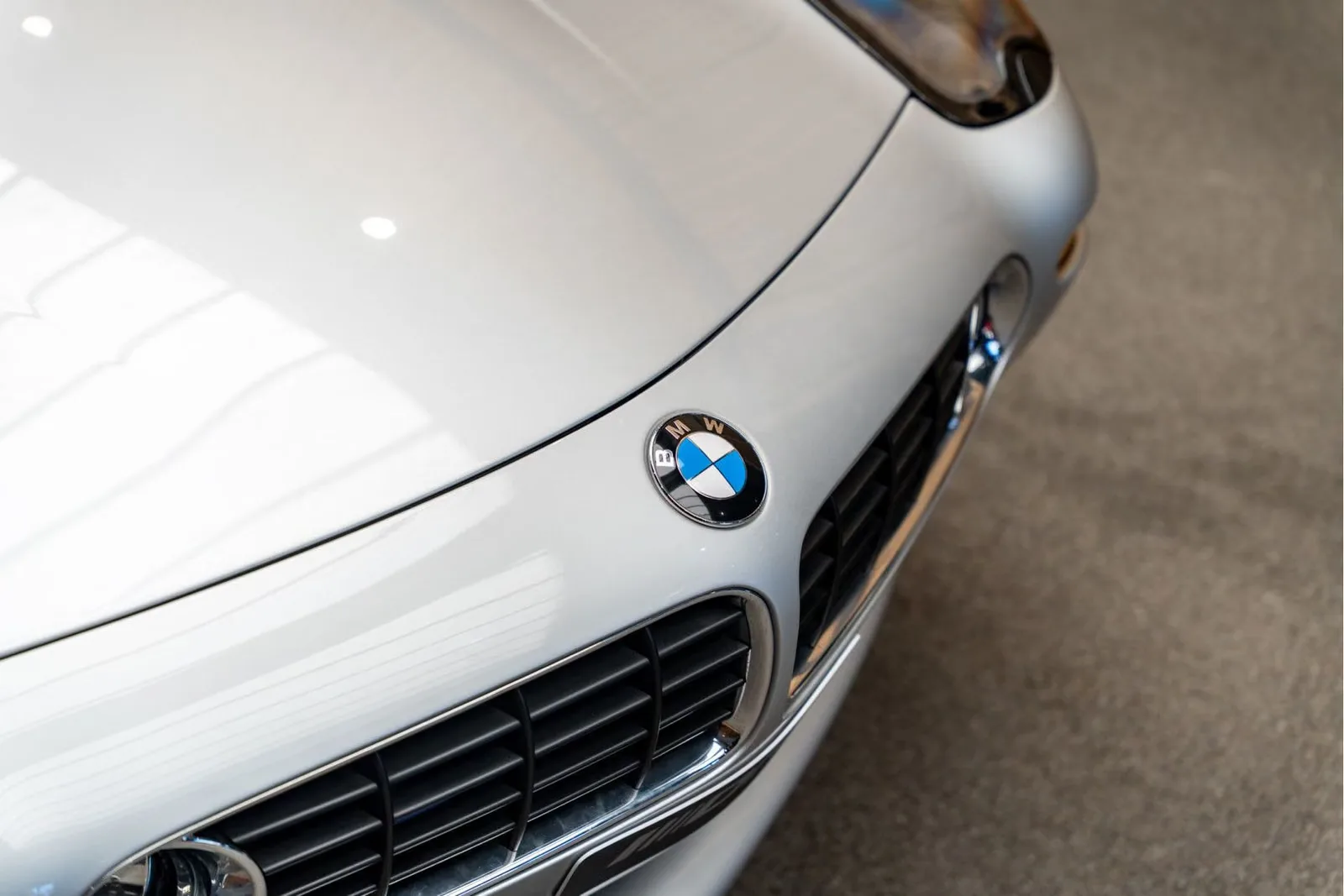 2002 BMW Z8, 18/30