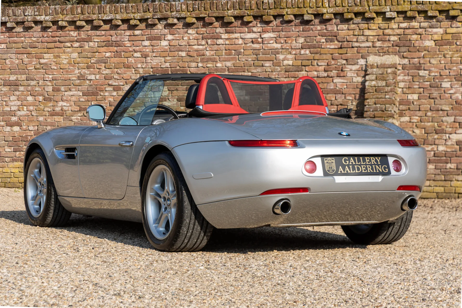 2002 BMW Z8, 2/30