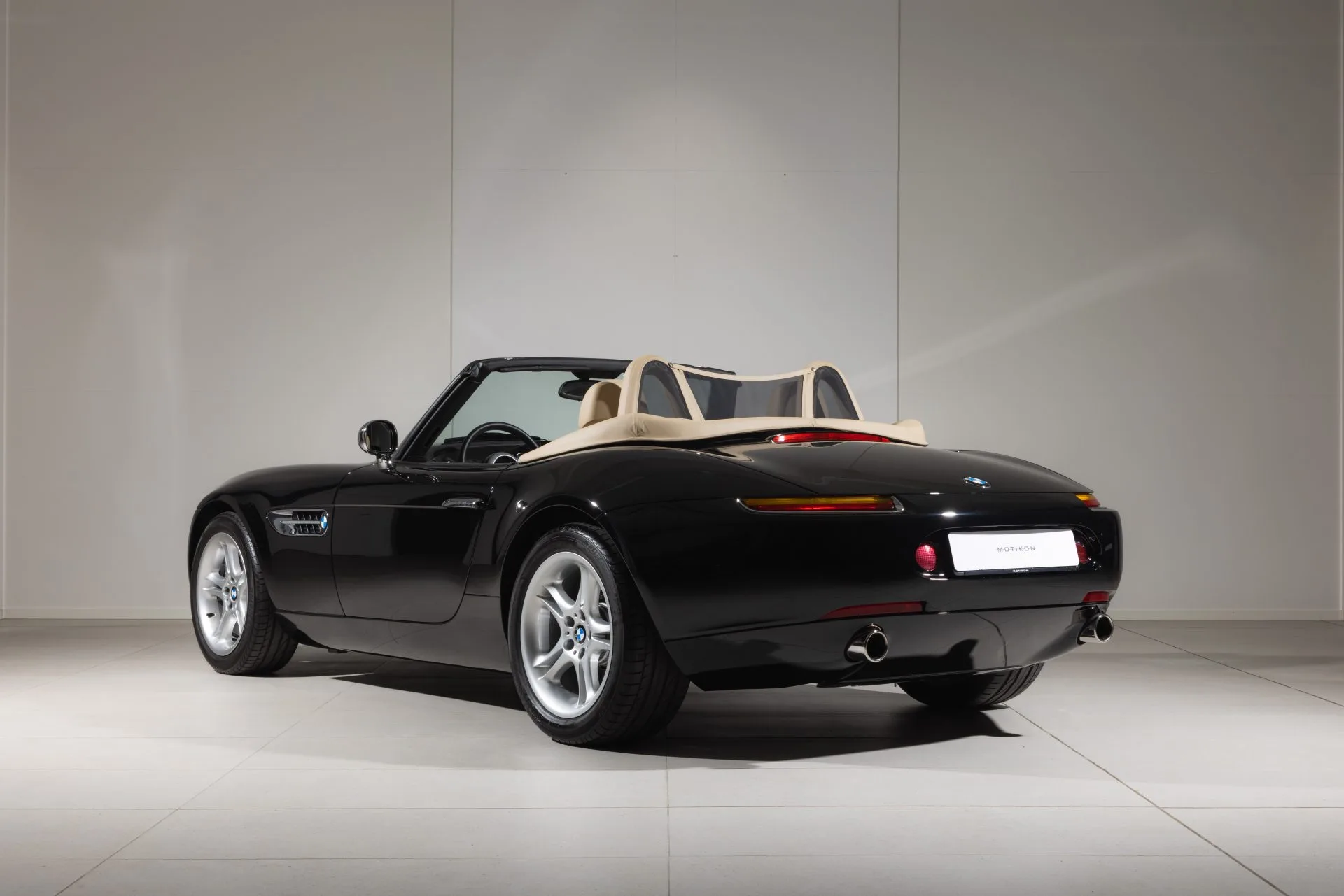 2002 BMW Z8, 5/27