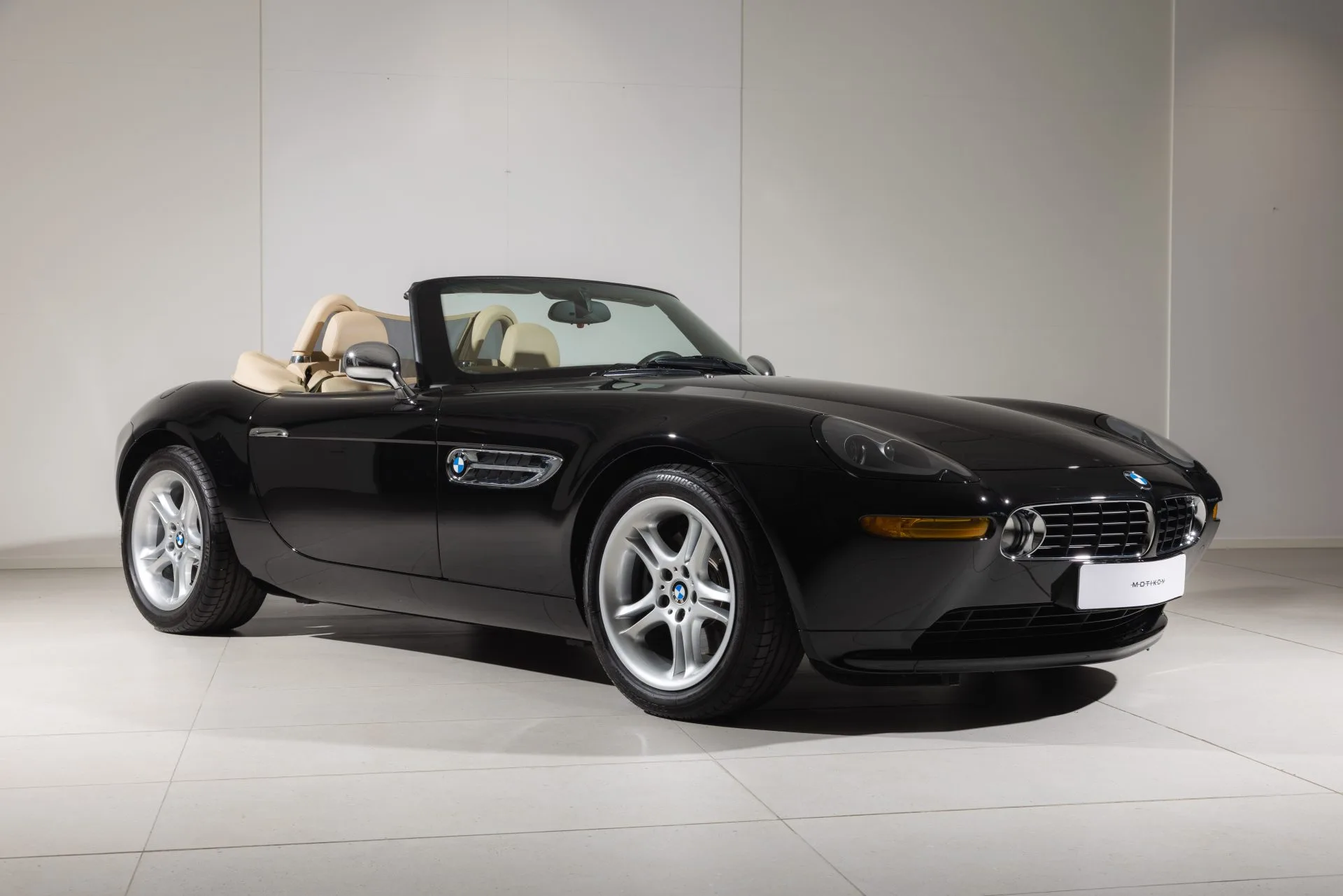 2002 BMW Z8, 11/27