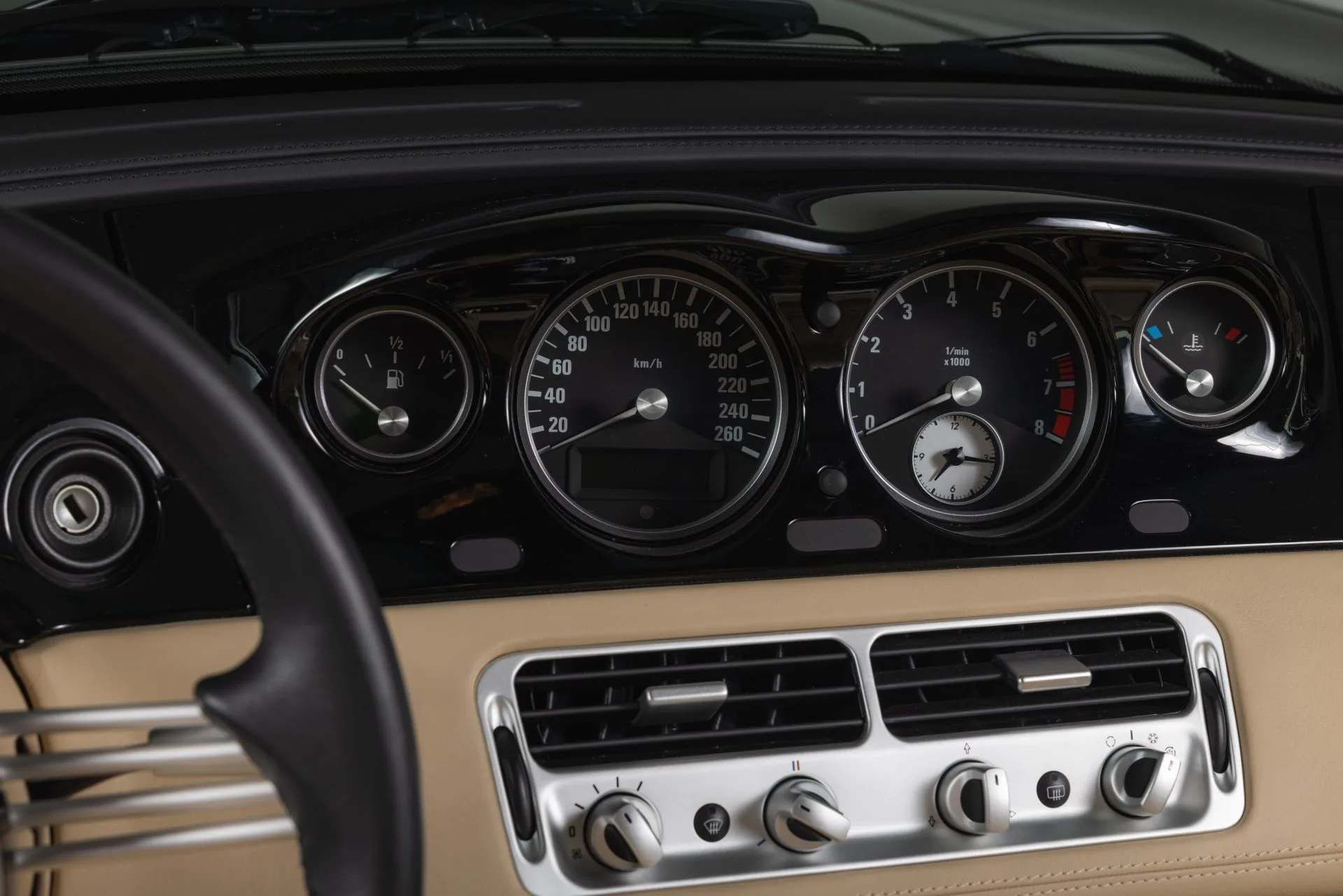 2002 BMW Z8, 16/27