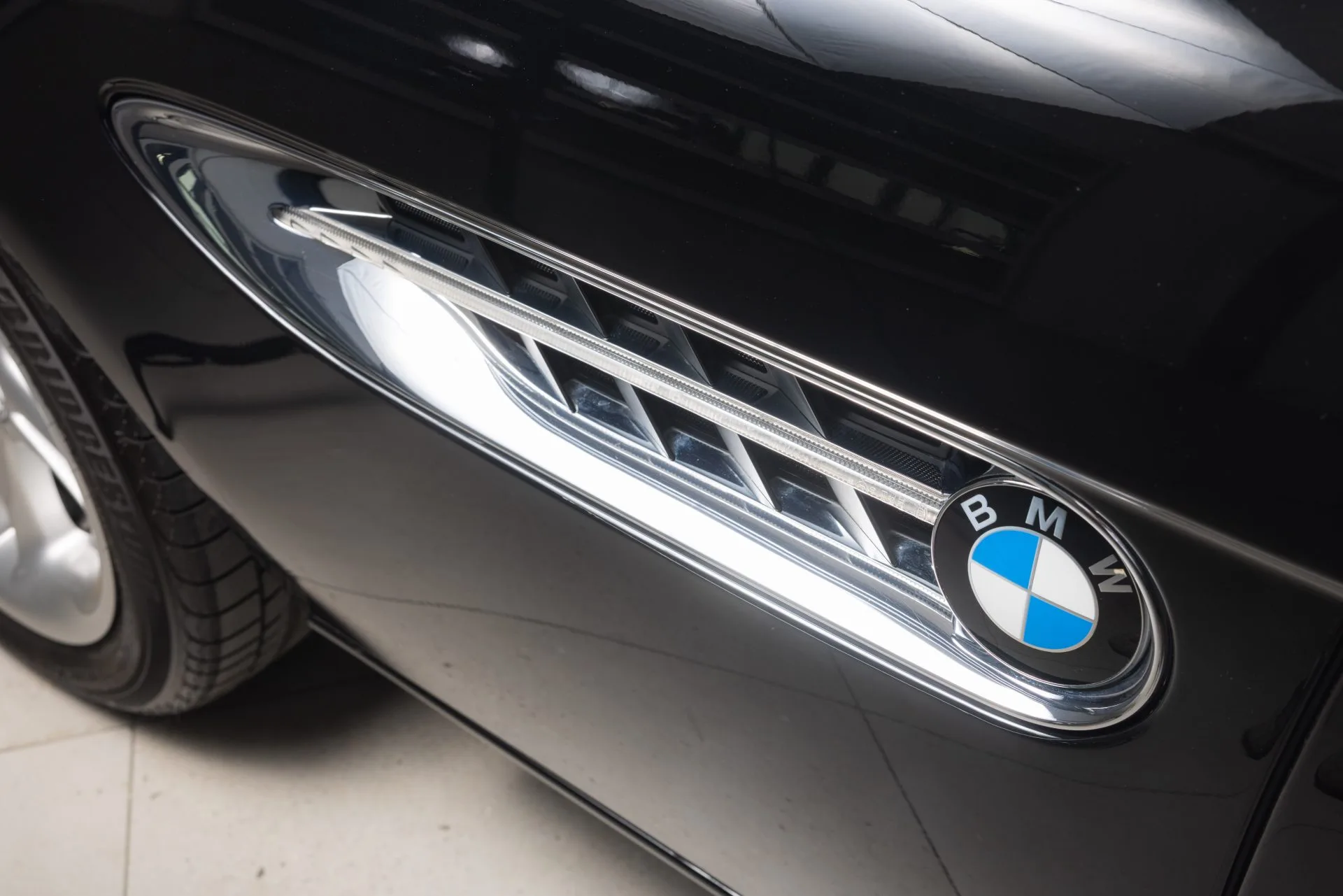 2002 BMW Z8, 24/27