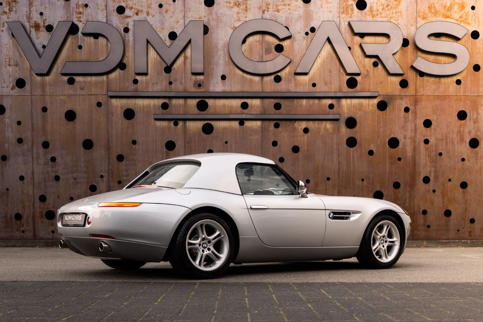 2002 BMW Z8, 6/30