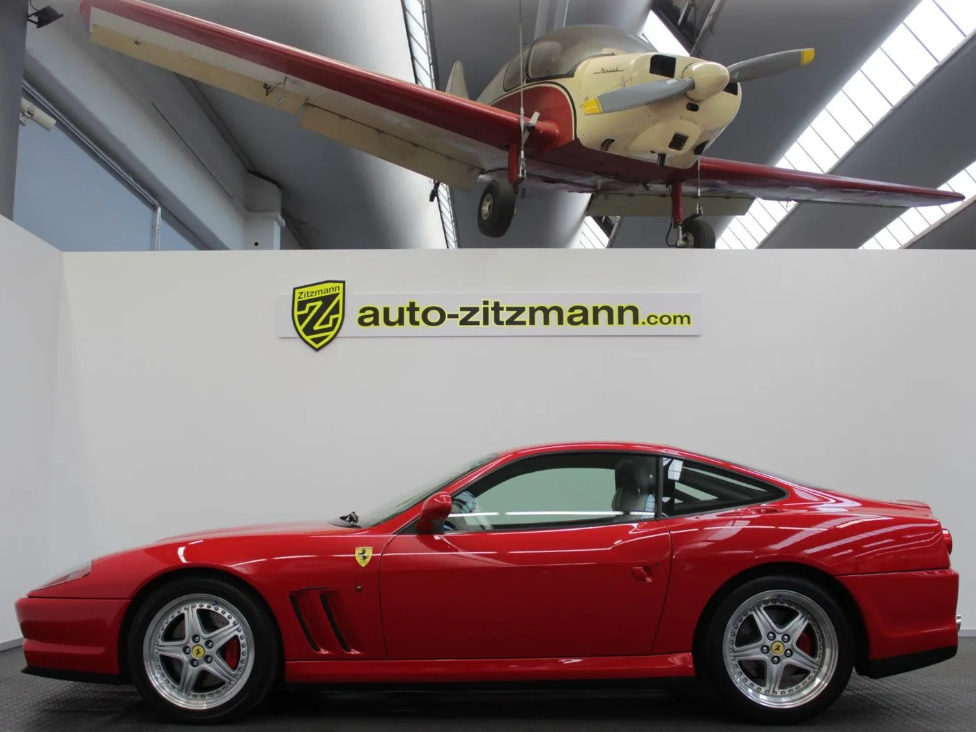 2002 Ferrari 550 Maranello offered by a specialist dealer in Nuremberg, Germany, photo 2 of 15