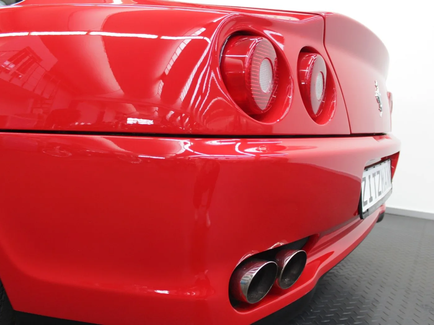 2002 Ferrari 550 Maranello offered by a specialist dealer in Nuremberg, Germany, photo 10 of 15