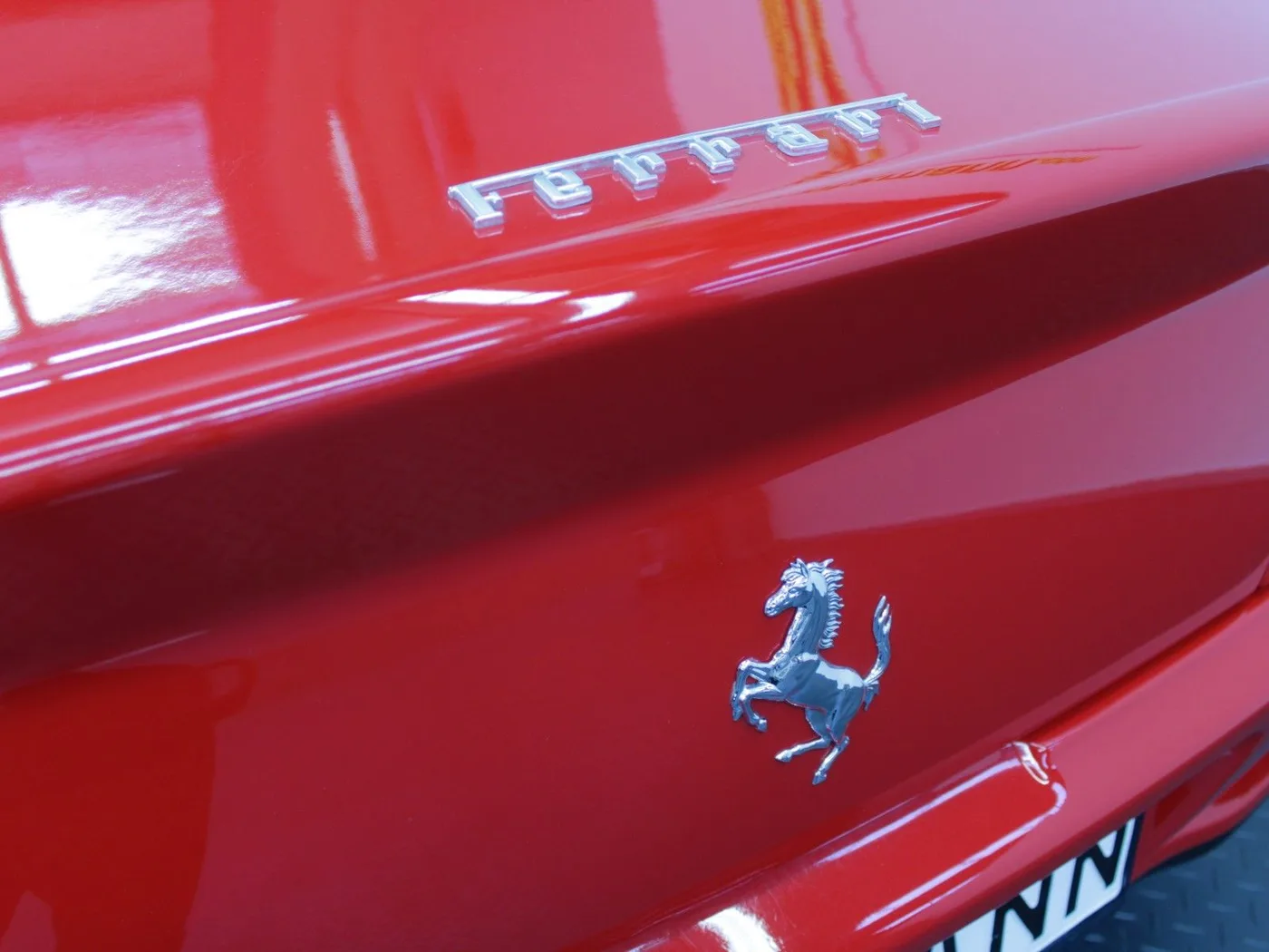 2002 Ferrari 550 Maranello offered by a specialist dealer in Nuremberg, Germany, photo 11 of 15