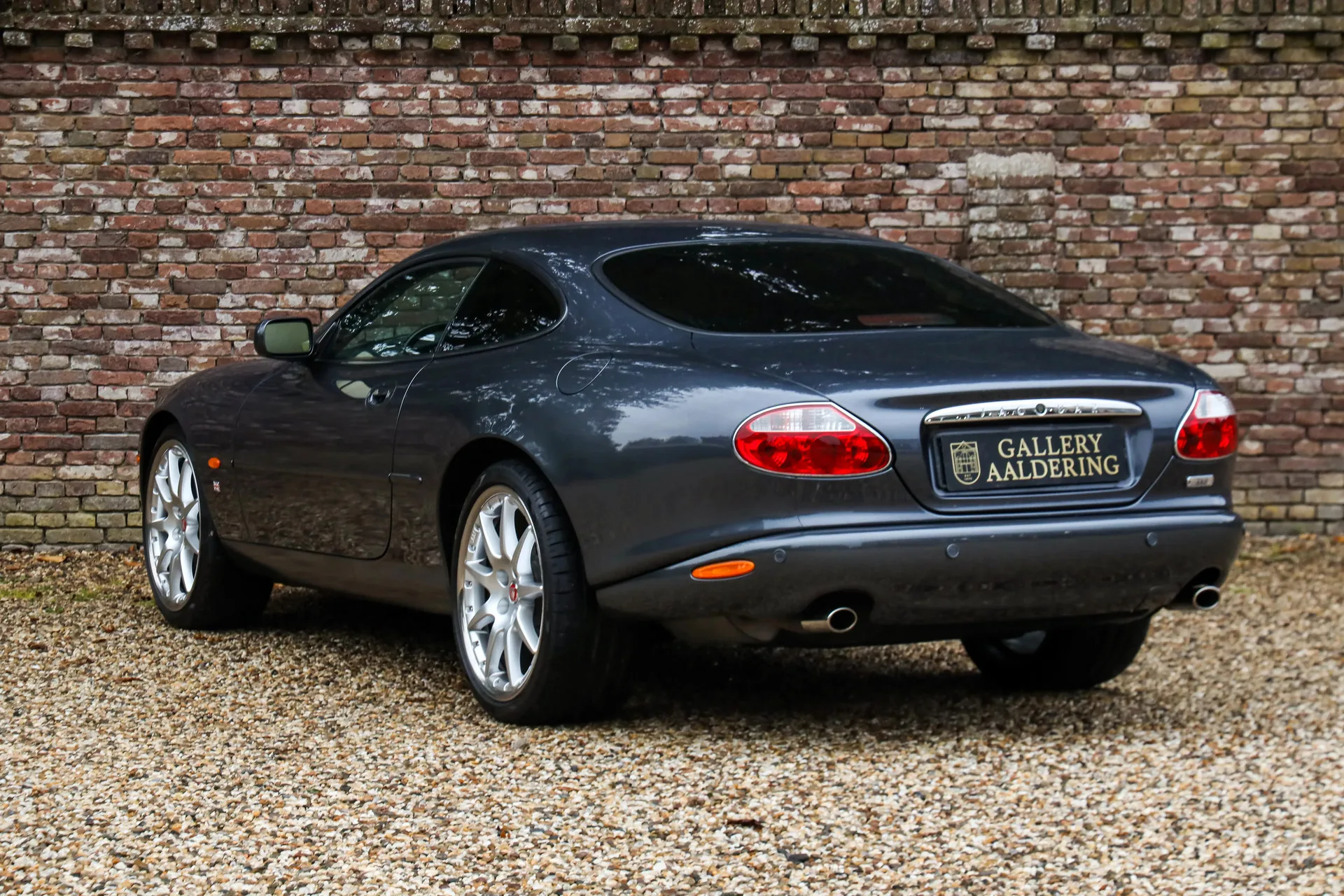 2002 Jaguar XK8 Coupé 4.2, 2/30