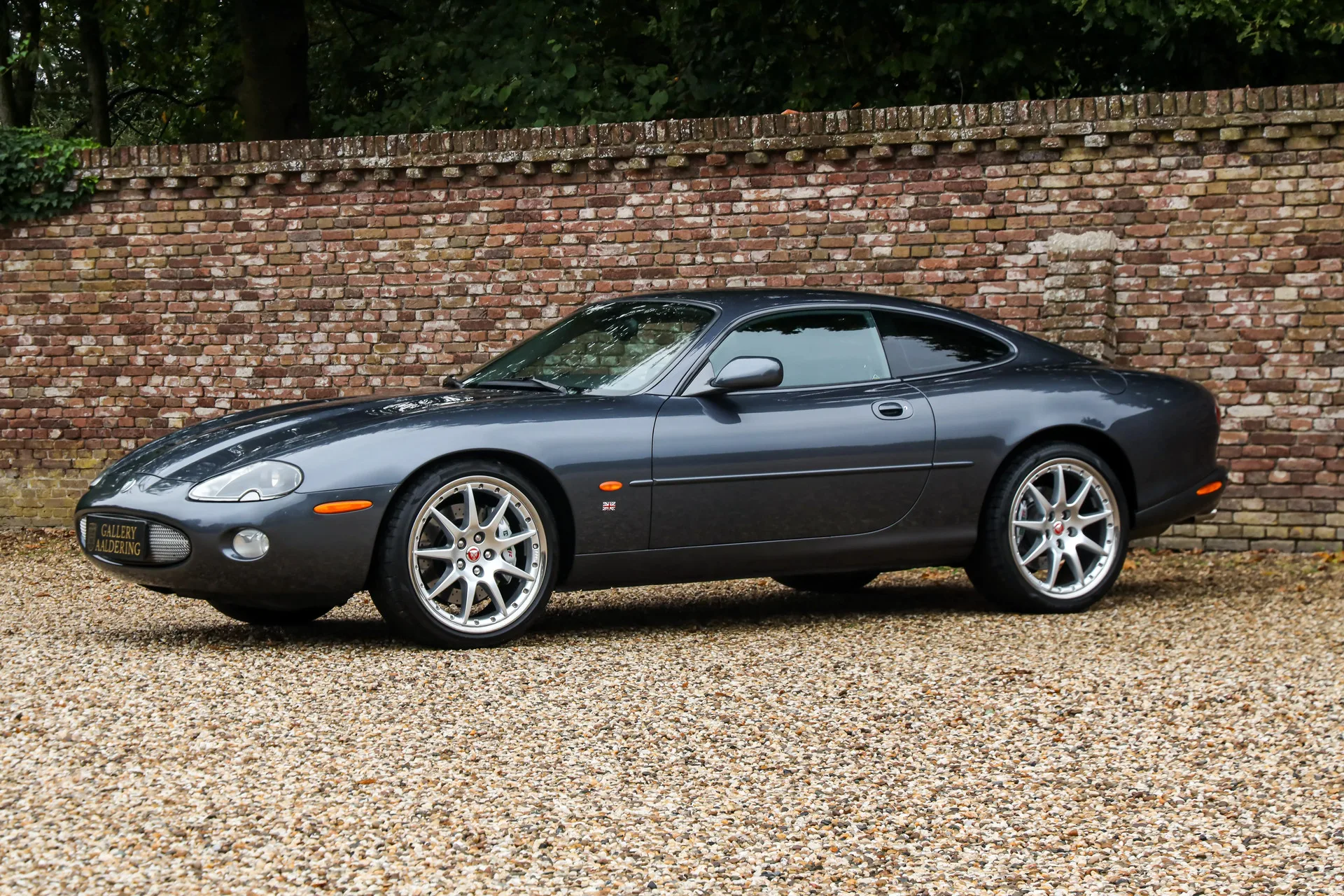 2002 Jaguar XK8 Coupé 4.2, 7/30
