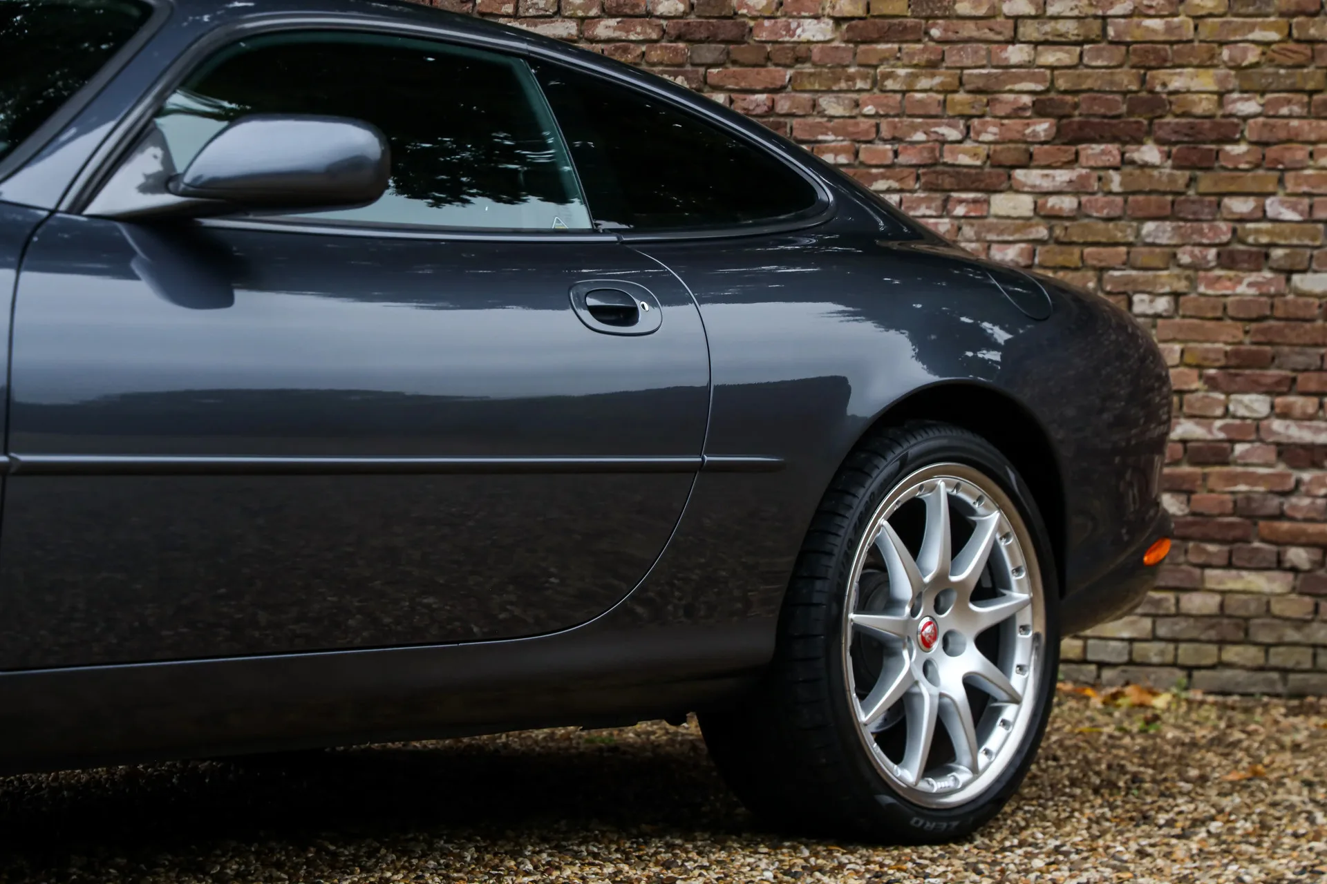 2002 Jaguar XK8 Coupé 4.2, 20/30
