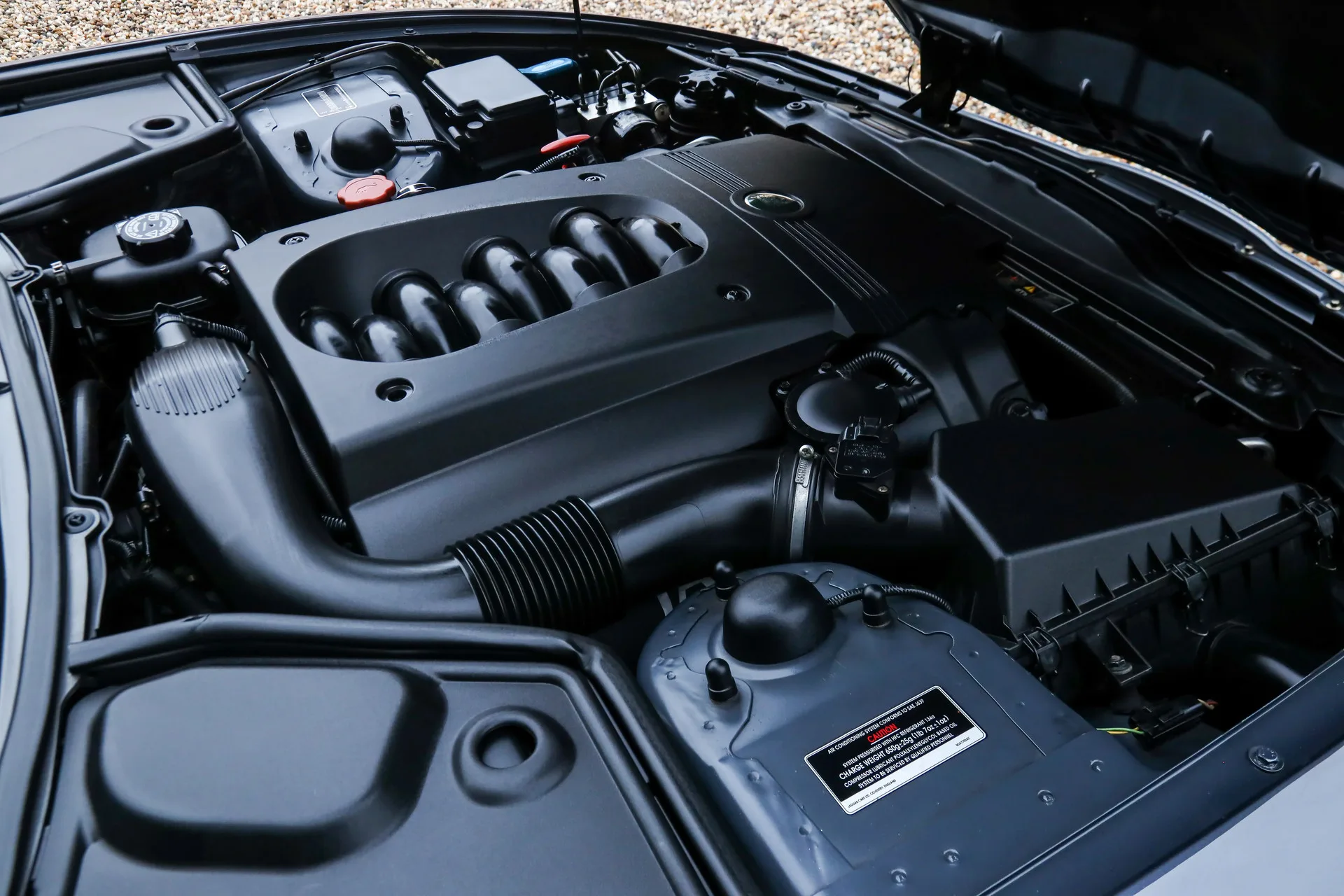 2002 Jaguar XK8 Coupé 4.2, 28/30