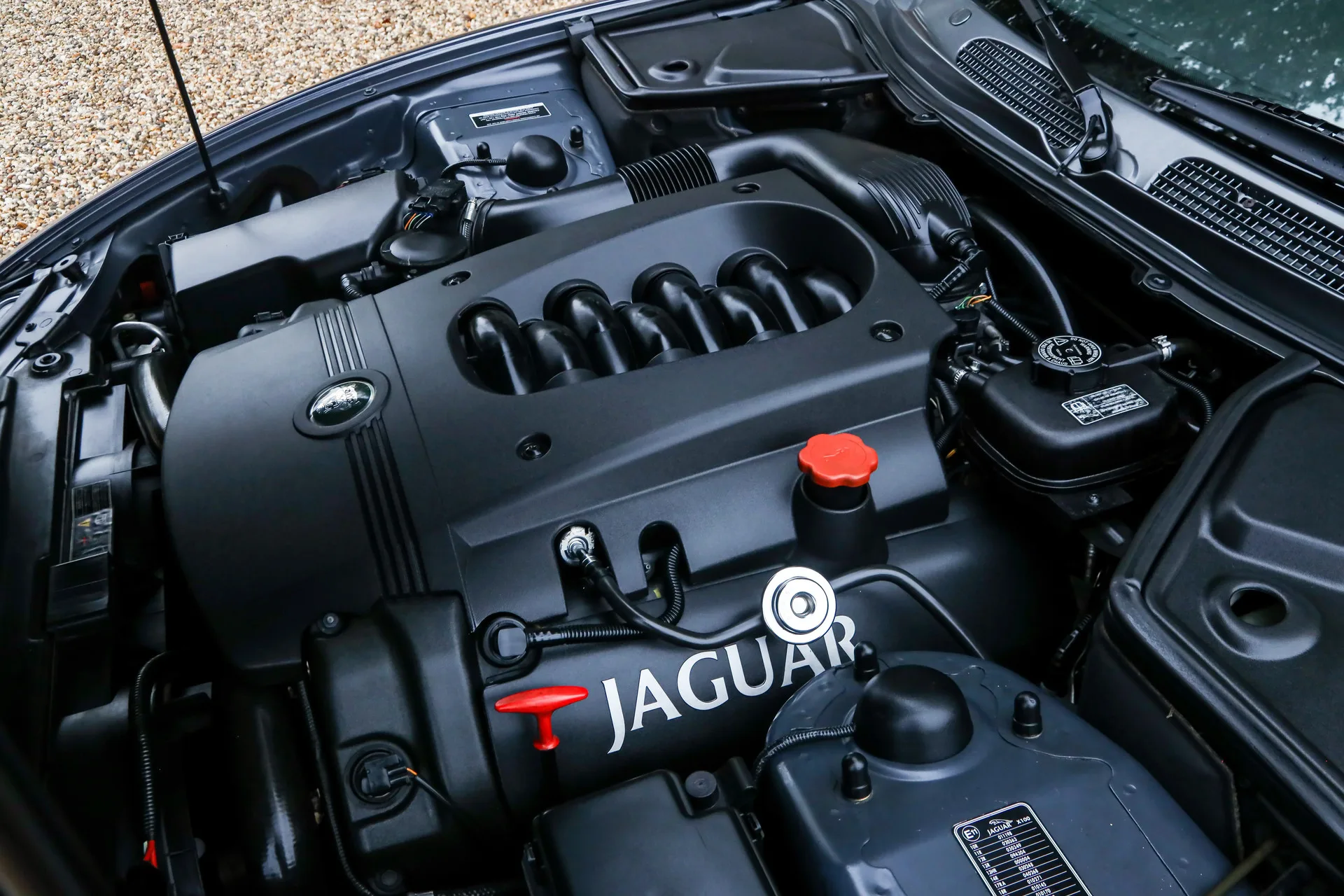 2002 Jaguar XK8 Coupé 4.2, 30/30