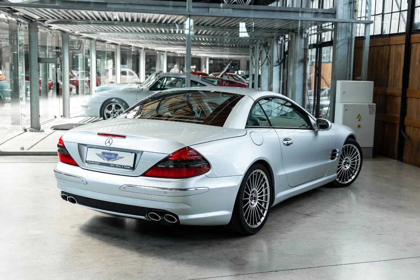 2002 Mercedes-Benz SL 500 angeboten von einem Fachhändler in Neuss, Deutschland, Foto 2 von 25