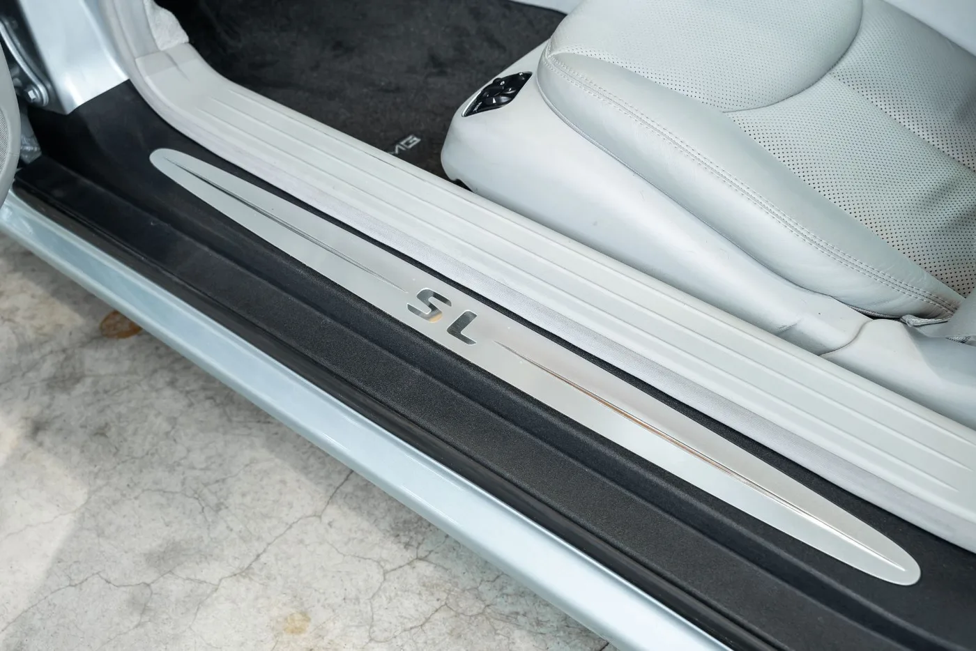 2002 Mercedes-Benz SL 500 angeboten von einem Fachhändler in Neuss, Deutschland, Foto 16 von 25