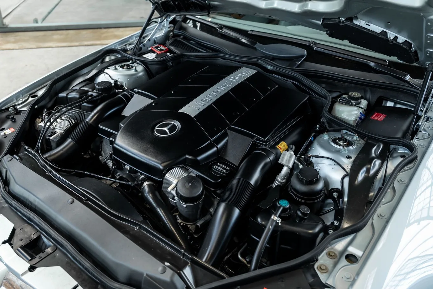 2002 Mercedes-Benz SL 500 angeboten von einem Fachhändler in Neuss, Deutschland, Foto 18 von 25