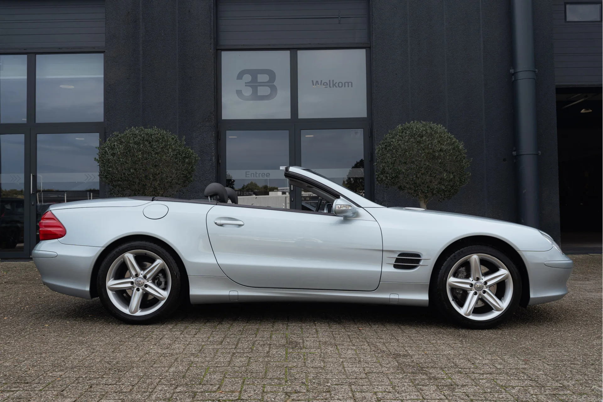 2002 Mercedes-Benz SL 500, 8/30