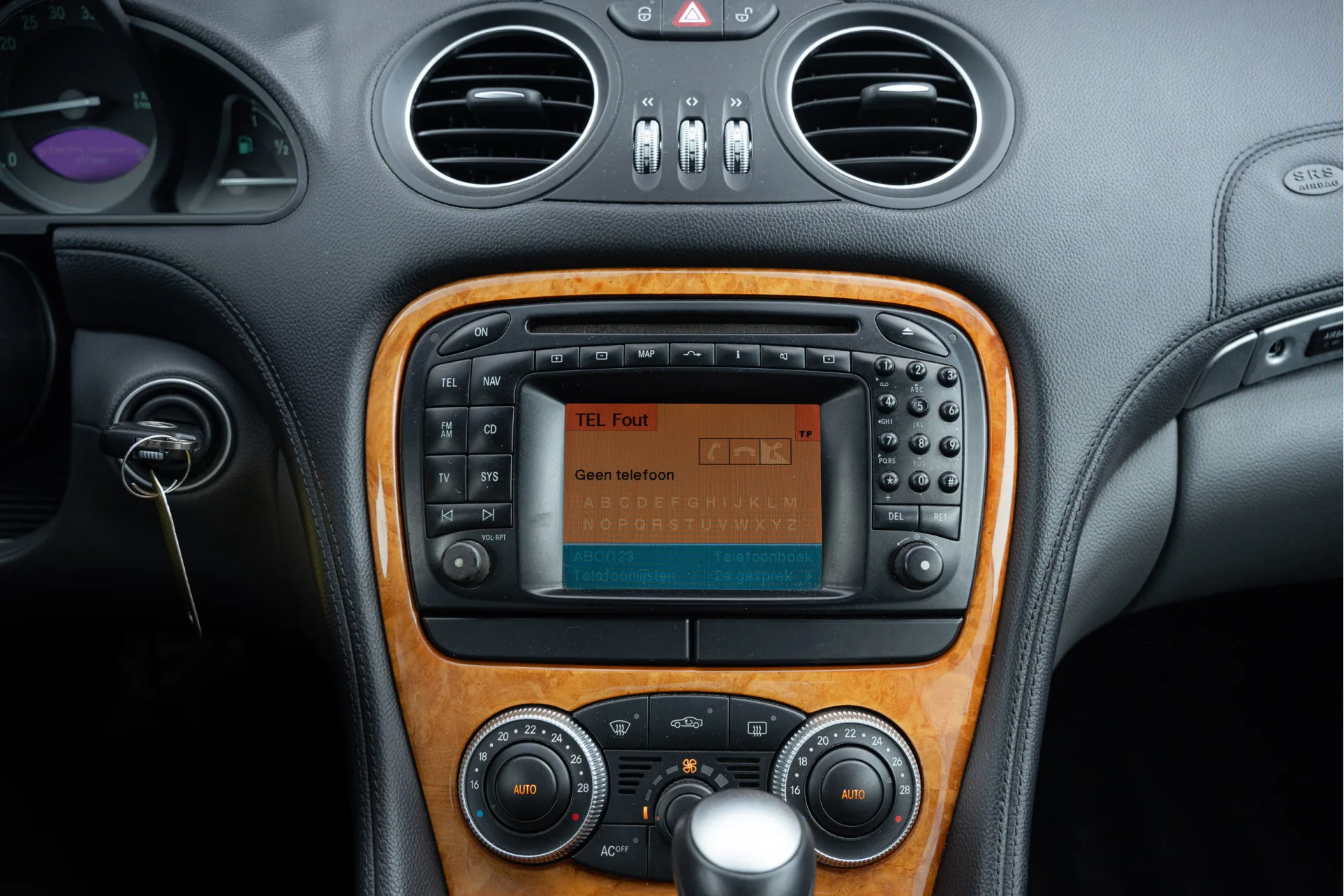 2002 Mercedes-Benz SL 500, 24/30