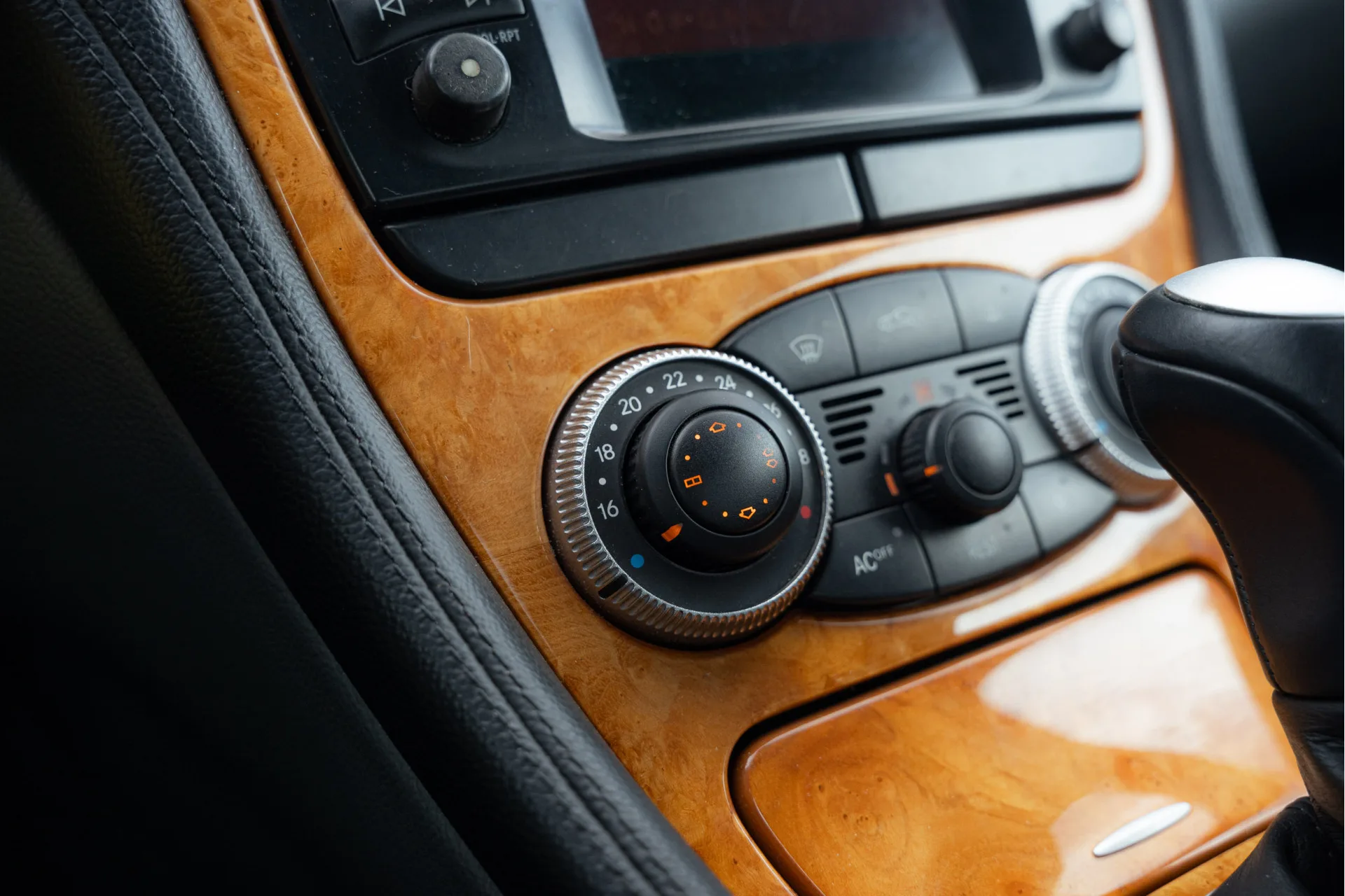 2002 Mercedes-Benz SL 500, 26/30