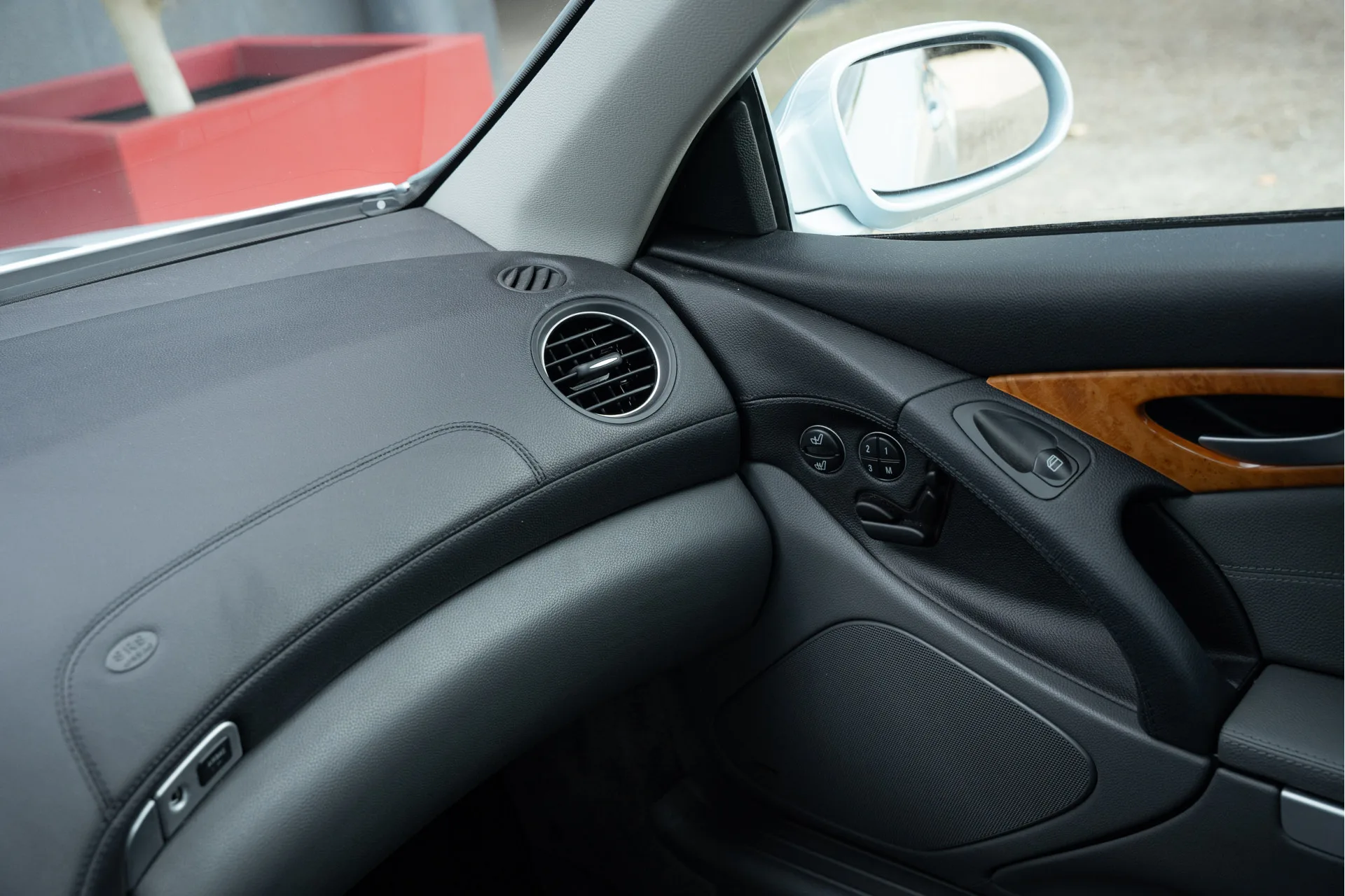 2002 Mercedes-Benz SL 500, 29/30