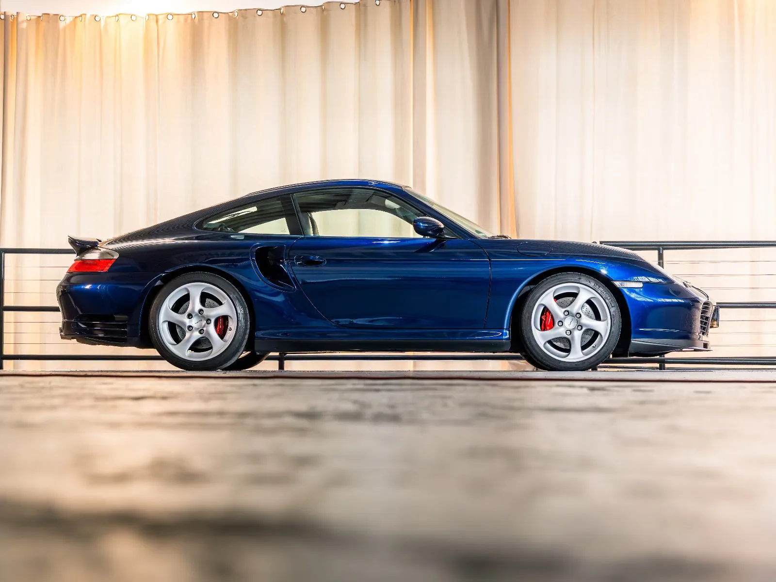 2002 Porsche 911 Turbo X50, 2/27