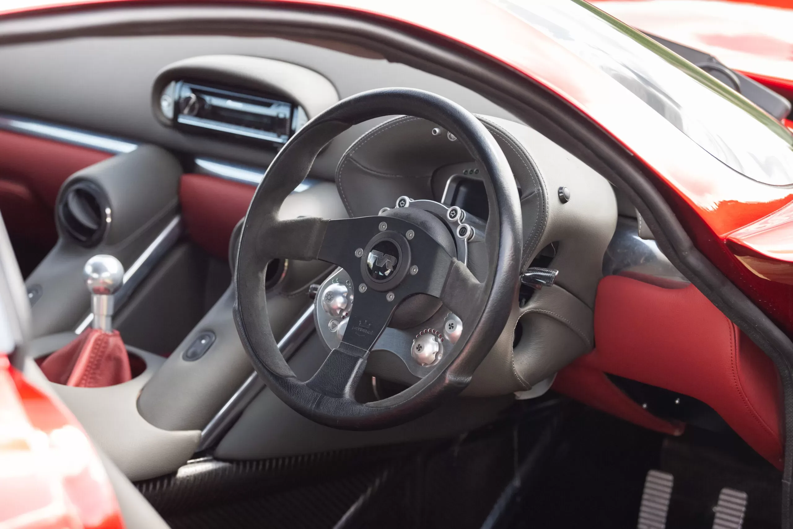 2002 TVR T440R, 10/27