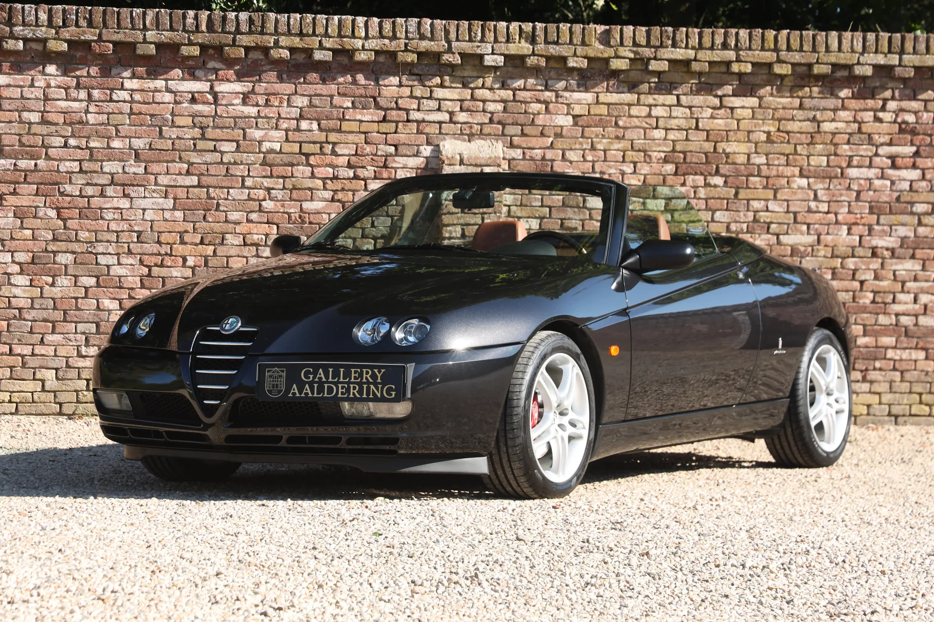 2003 Alfa Romeo Spider 3.2 V6 24V Lusso offered by a specialist dealer in Brummen, Netherlands, main photo