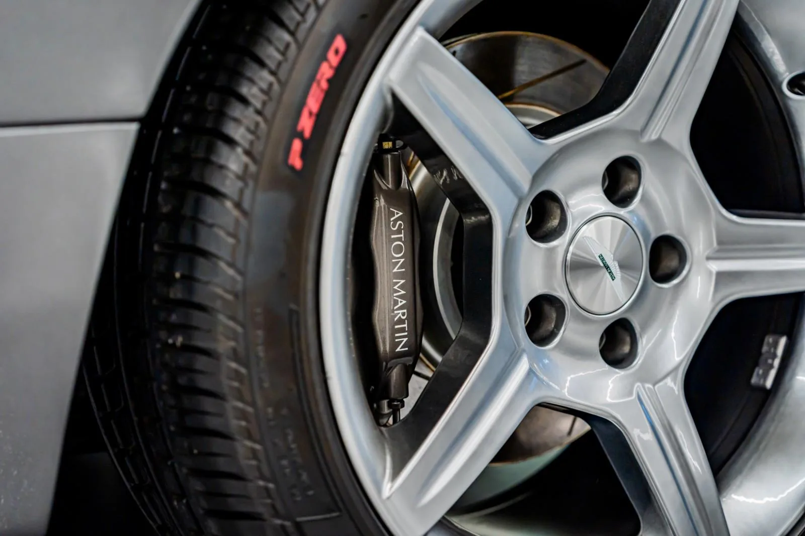 2003 Aston Martin DB AR1 Zagato, 5/27