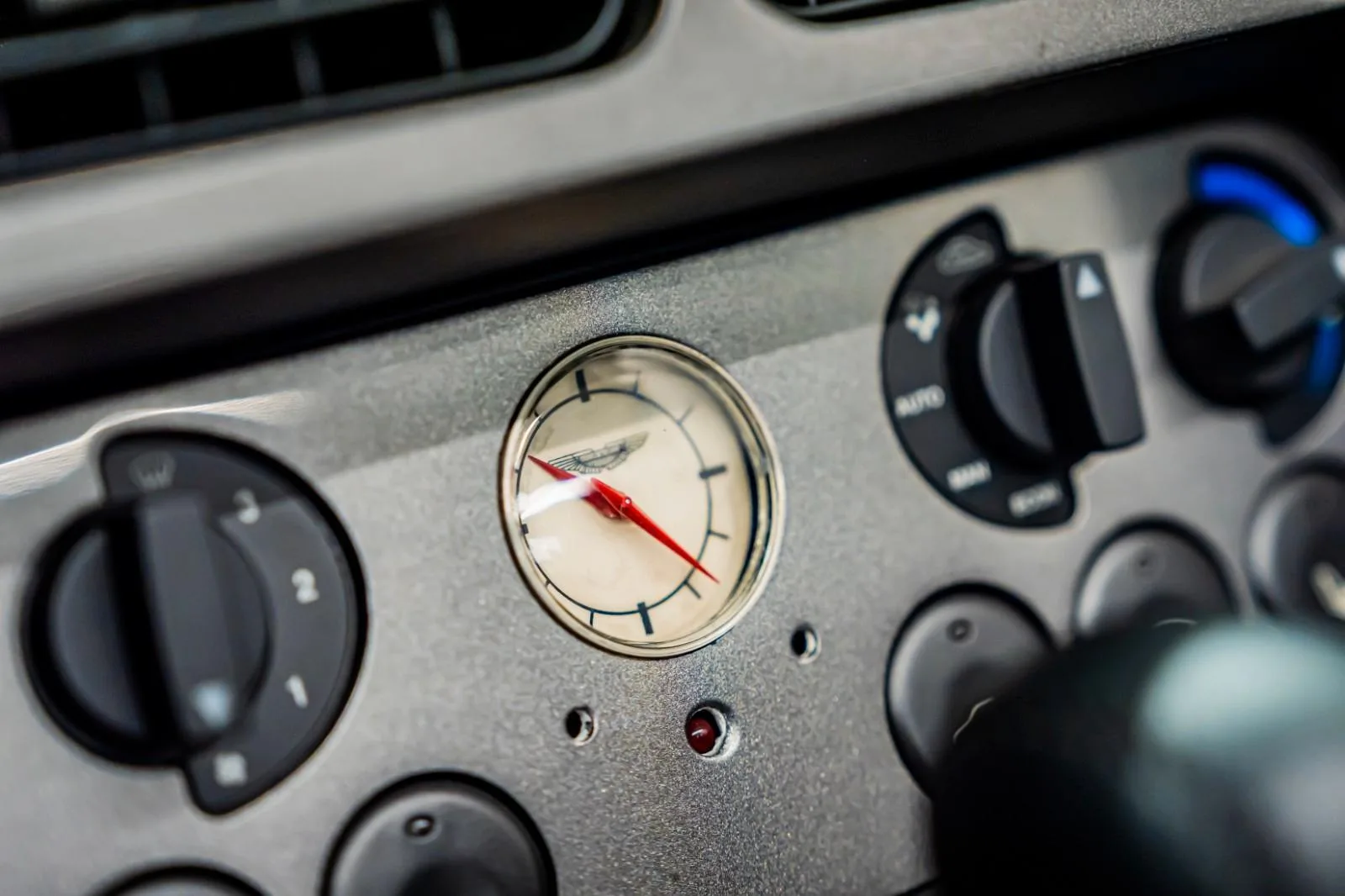 2003 Aston Martin DB AR1 Zagato, 18/27