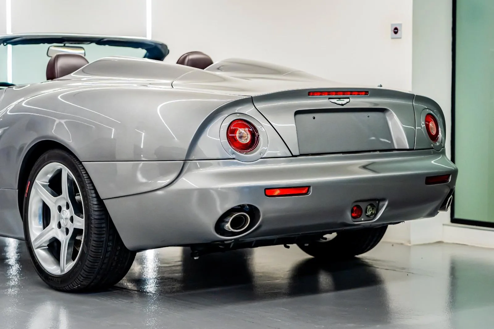 2003 Aston Martin DB AR1 Zagato, 23/27