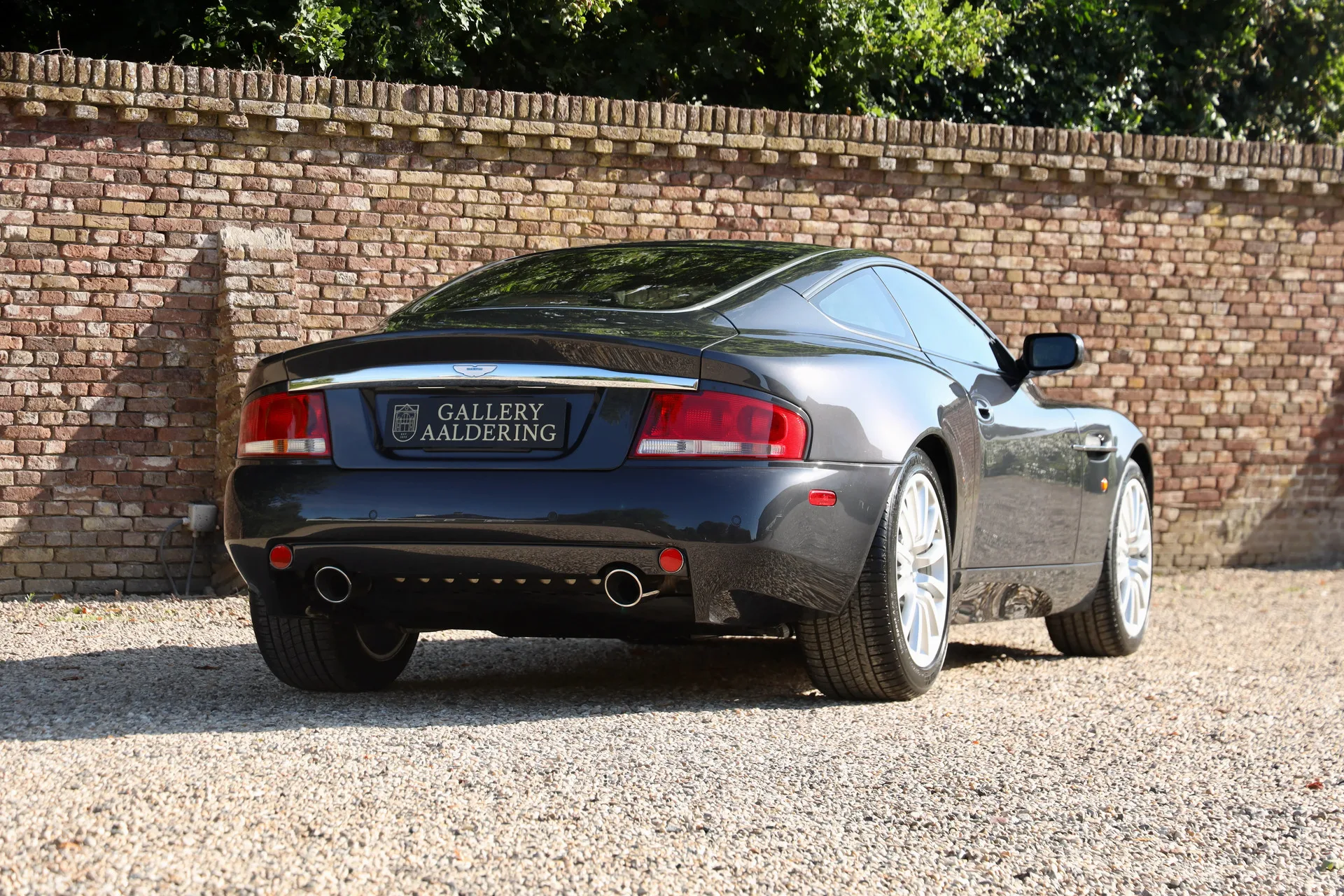 2003 Aston Martin V12 Vanquish, 6/30