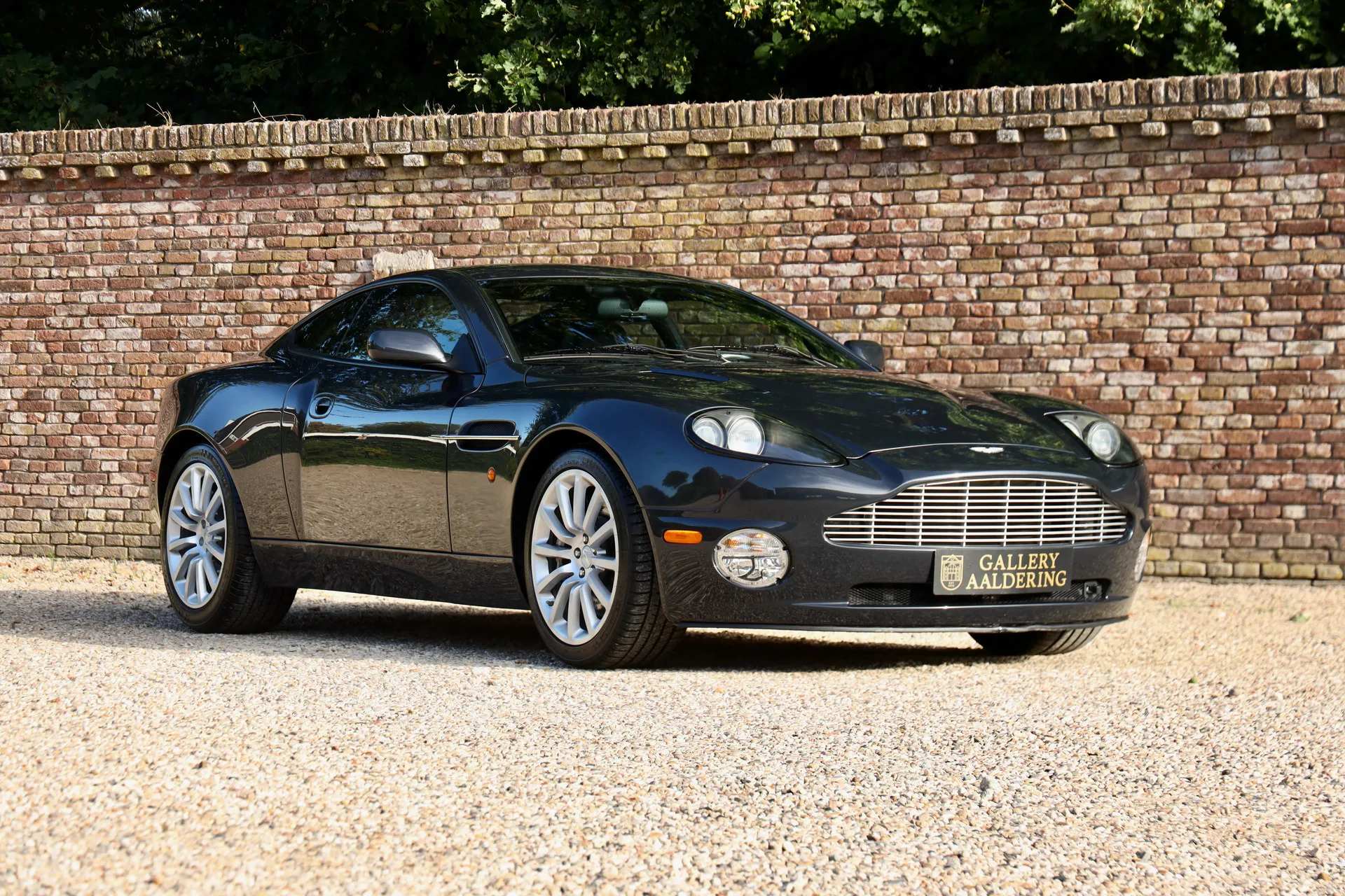 2003 Aston Martin V12 Vanquish, 18/30