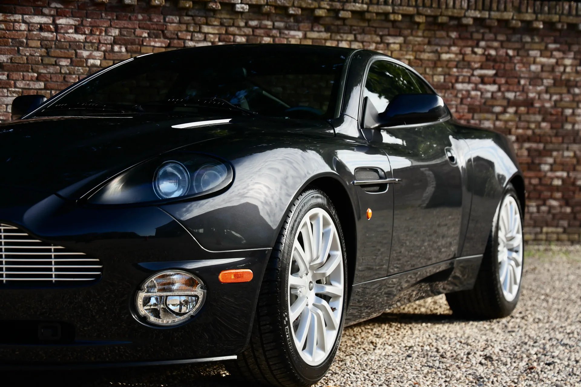 2003 Aston Martin V12 Vanquish, 20/30