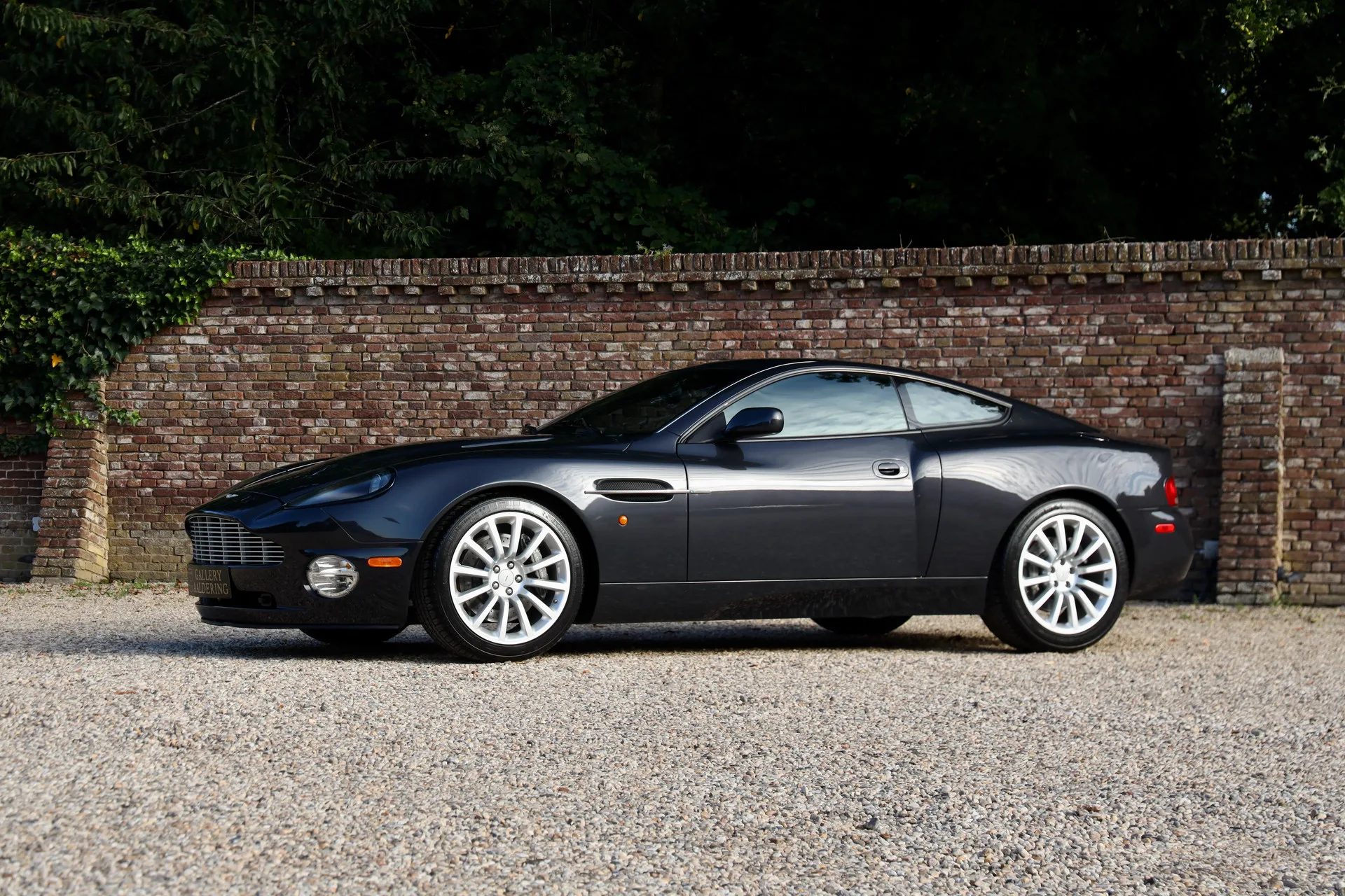 2003 Aston Martin V12 Vanquish, 24/30
