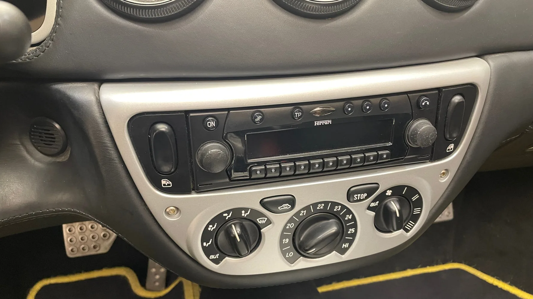 2003 Ferrari 360 Spider, 18/20