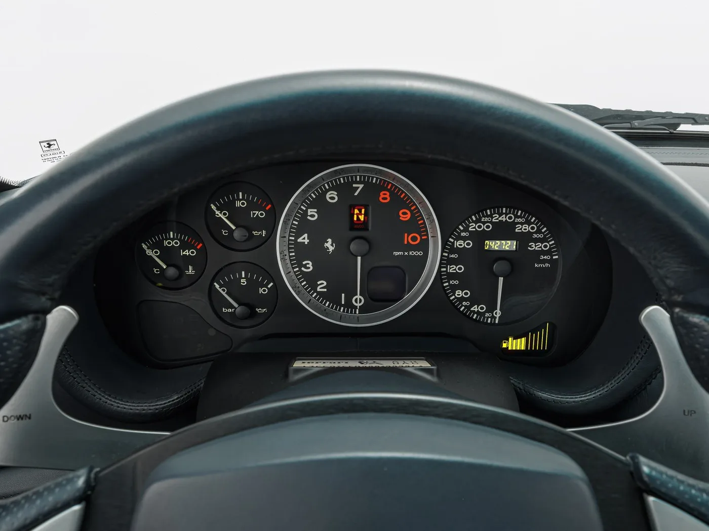 2003 Ferrari 575M Maranello proposée par un concessionnaire spécialisé à Böblingen, Allemagne, photo 10 sur 15