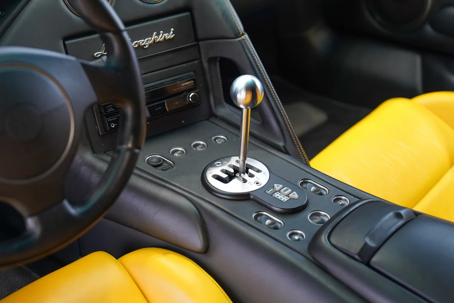 2003 Lamborghini Murciélago, 11/16