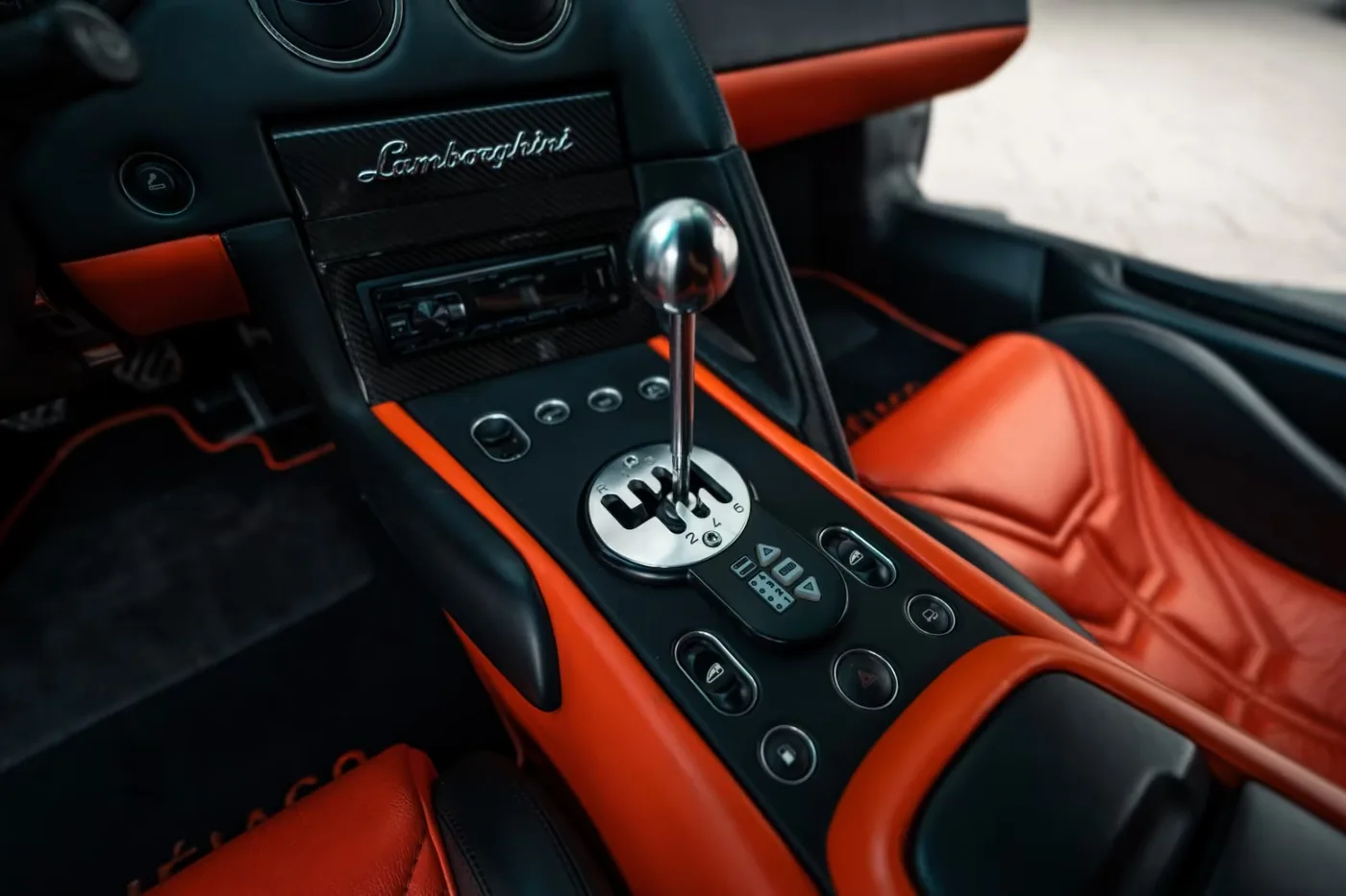 2003 Lamborghini Murciélago 6.2, 6-speed manual offered by a supercar dealer in Munich, Germany, photo 13 of 15