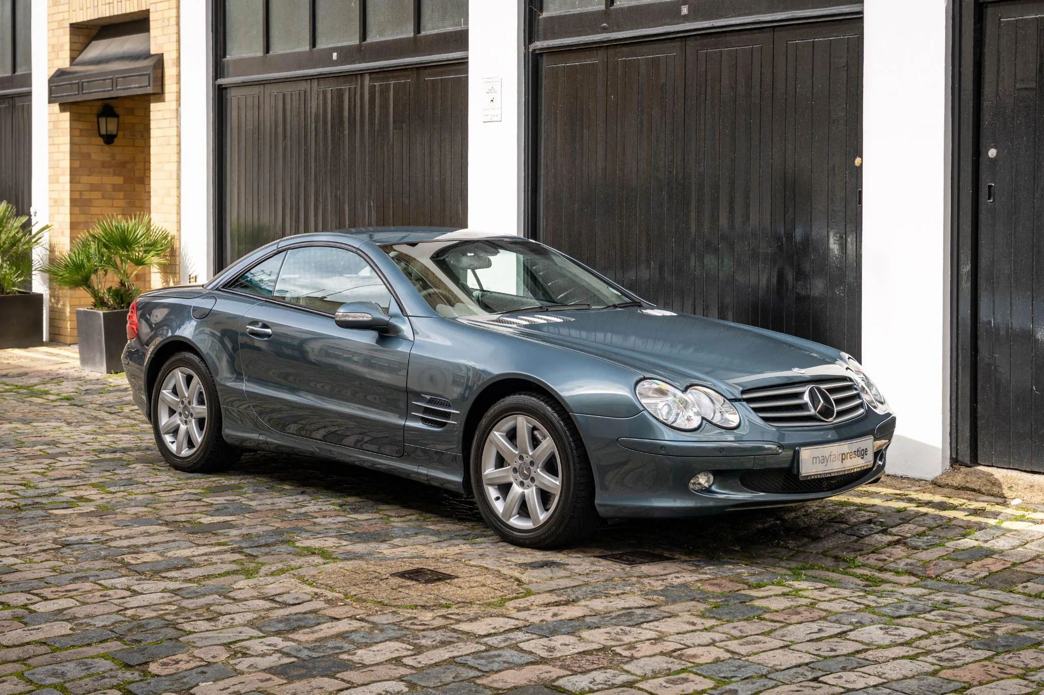 2003 Mercedes-Benz SL 500 angeboten von einem Fachhändler in London, Vereinigtes Königreich, Hauptfoto