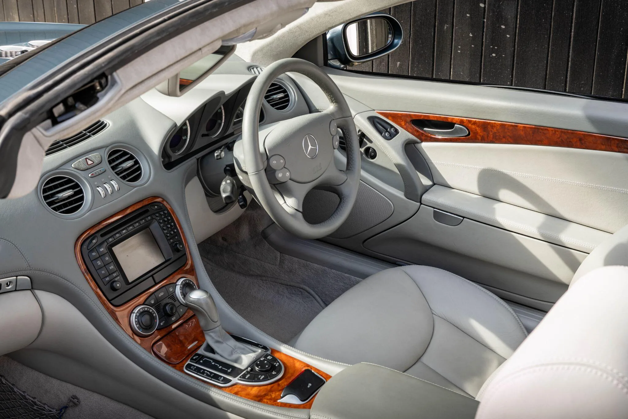 2003 Mercedes-Benz SL 500, 26/30