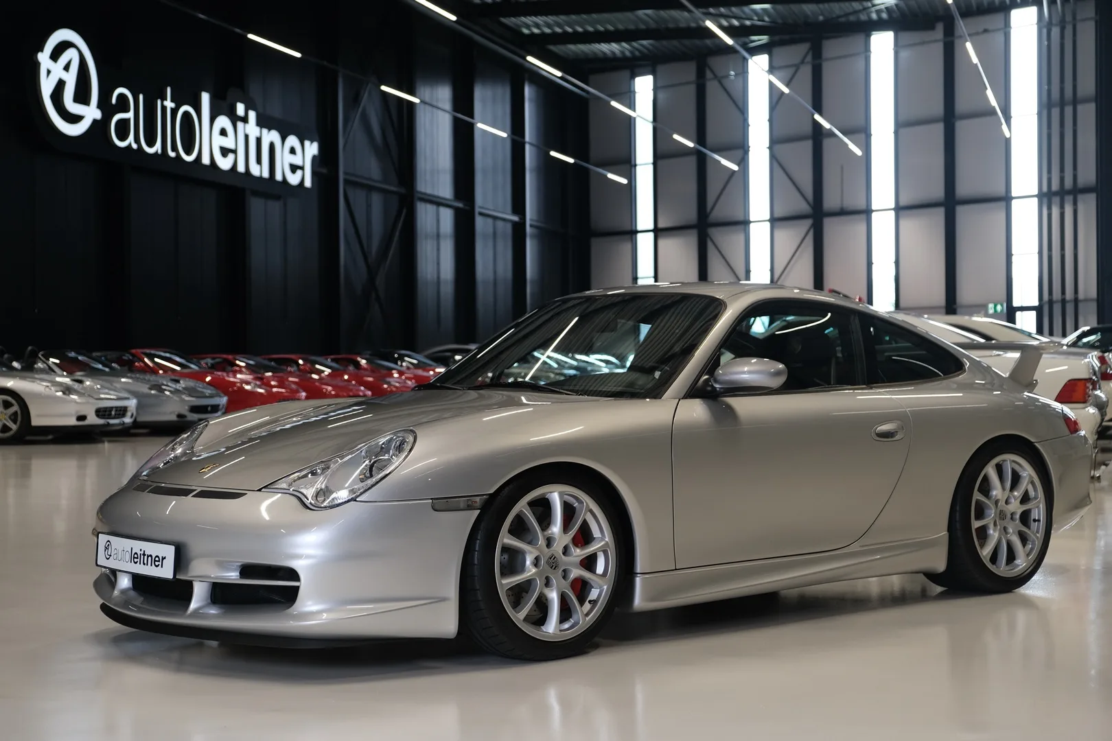 2003 Porsche 911 GT3 Clubsport proposée par un négociant en voitures de collection à Alkmaar, Pays-Bas, photo principale
