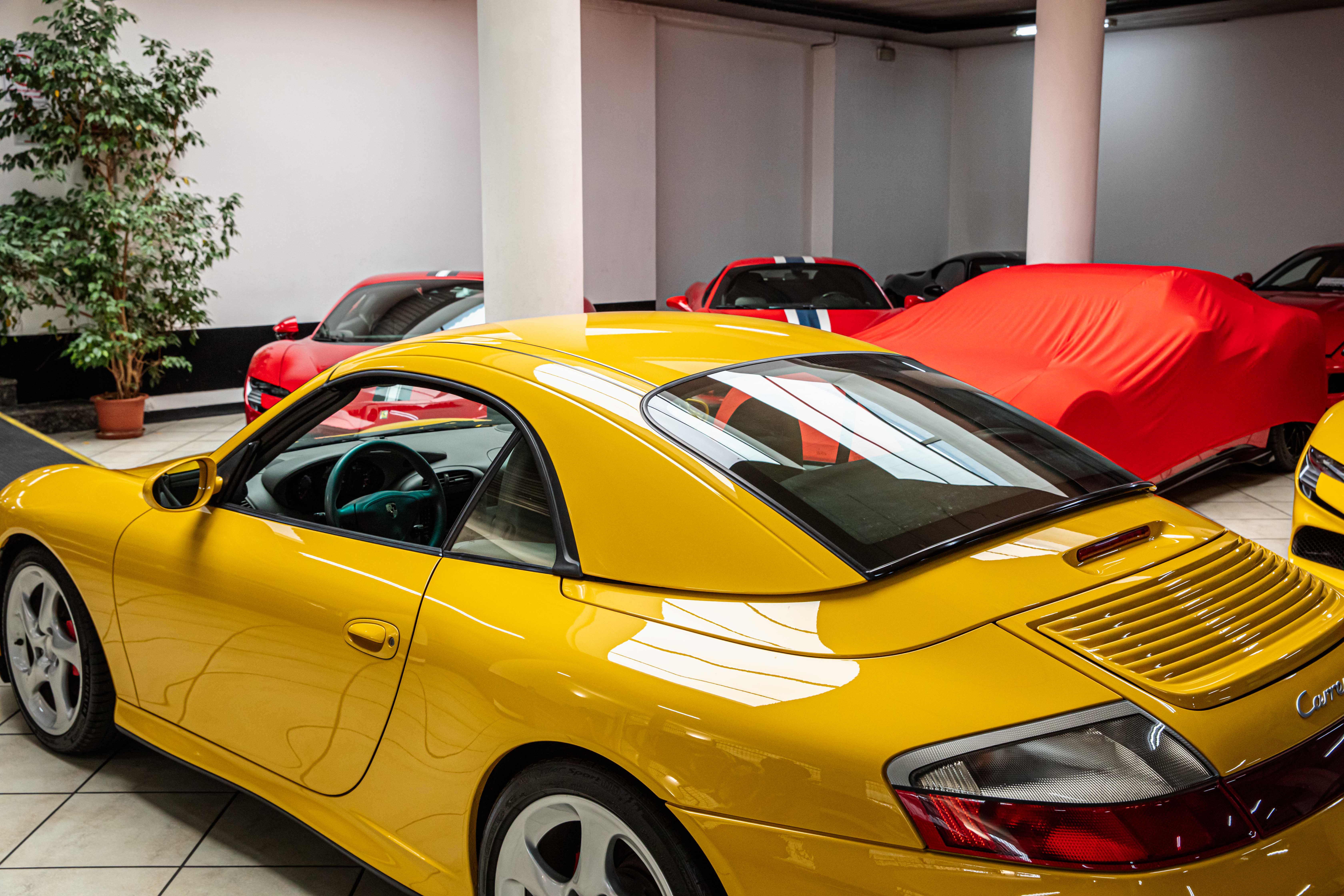 2003 Porsche 911 Carrera 4S Cabriolet offered by a specialist dealer in Milan, Italy, photo 7 of 20