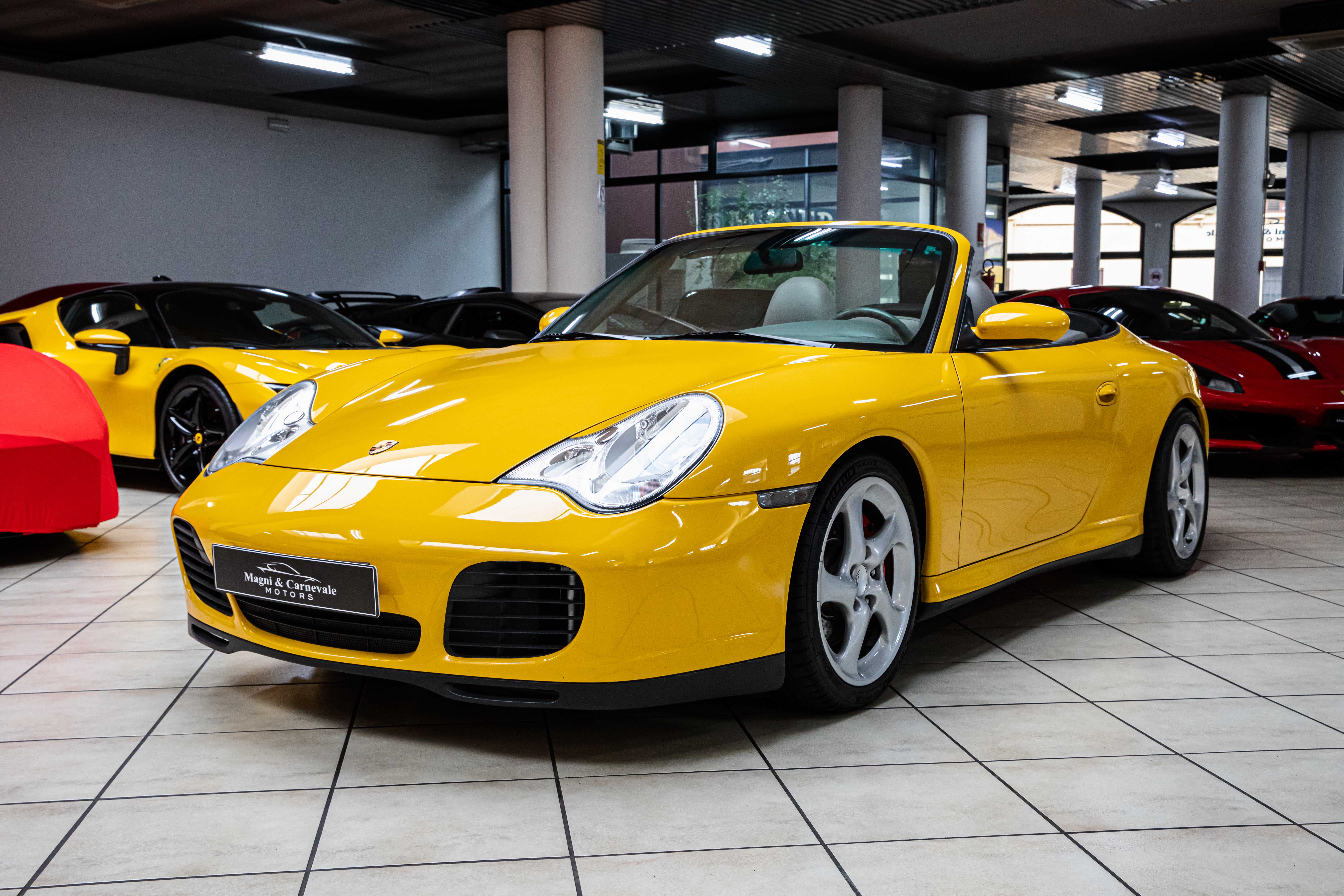 2003 Porsche 911 Carrera 4S Cabriolet offered by a specialist dealer in Milan, Italy, photo 10 of 20