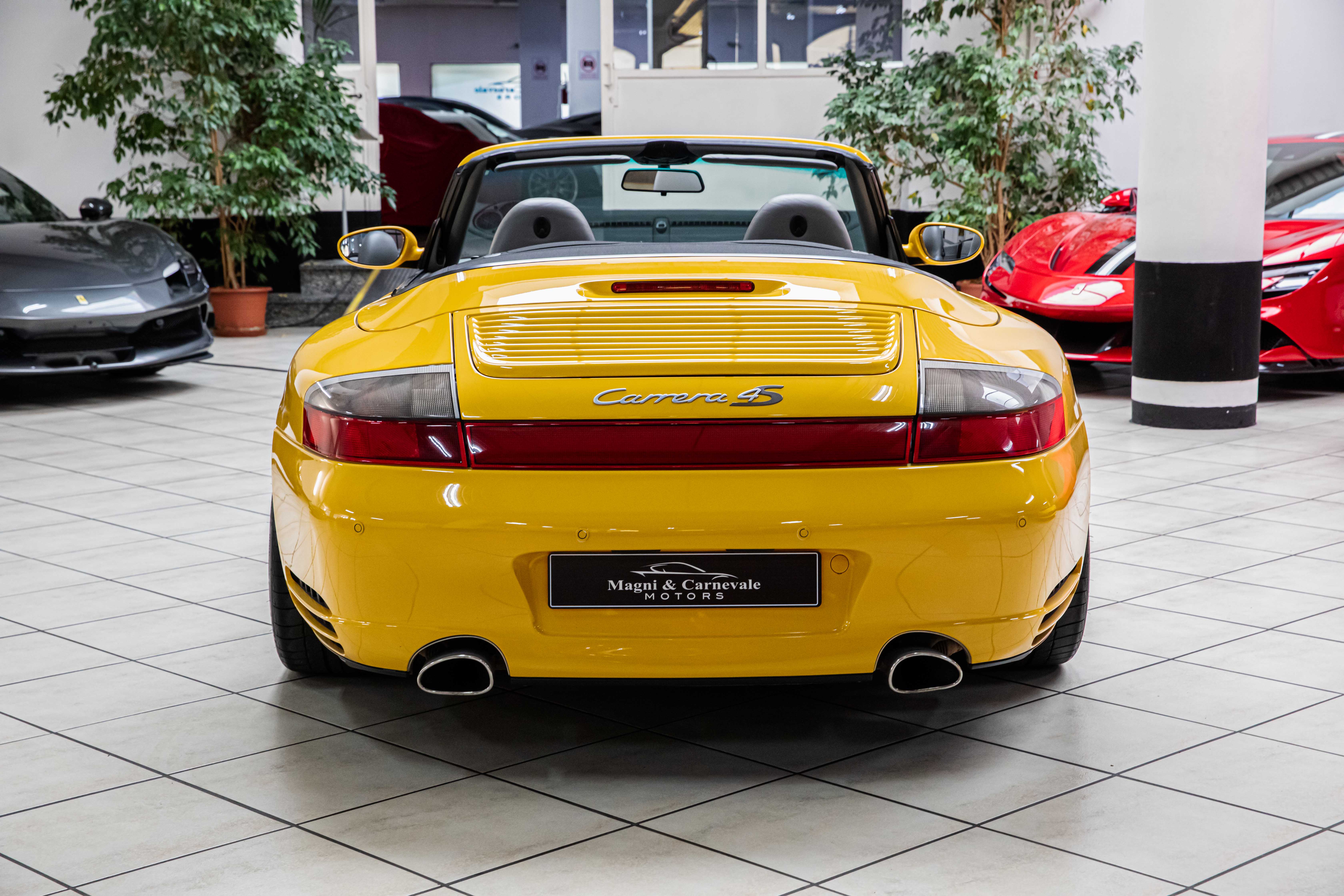 2003 Porsche 911 Carrera 4S Cabriolet offered by a specialist dealer in Milan, Italy, photo 13 of 20