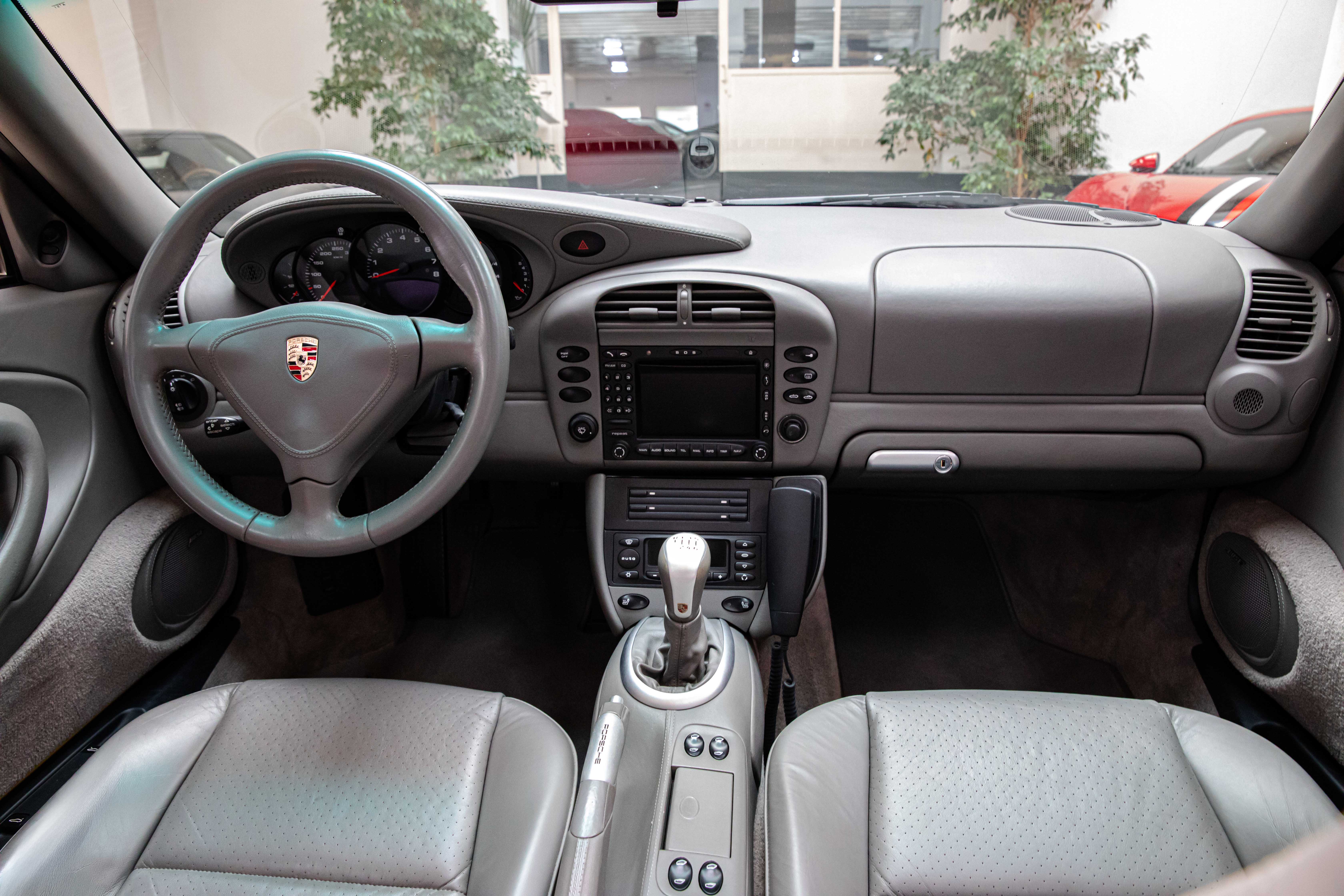 2003 Porsche 911 Carrera 4S Cabriolet offered by a specialist dealer in Milan, Italy, photo 20 of 20