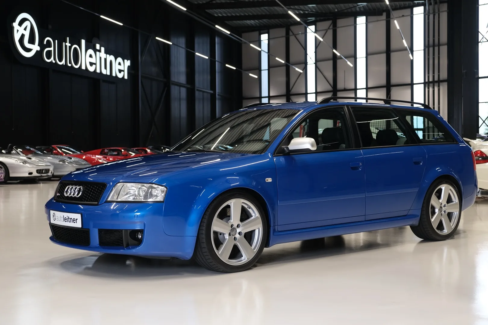 2004 Audi RS6 Avant Plus offered by a specialist dealer in Alkmaar, Netherlands, main photo