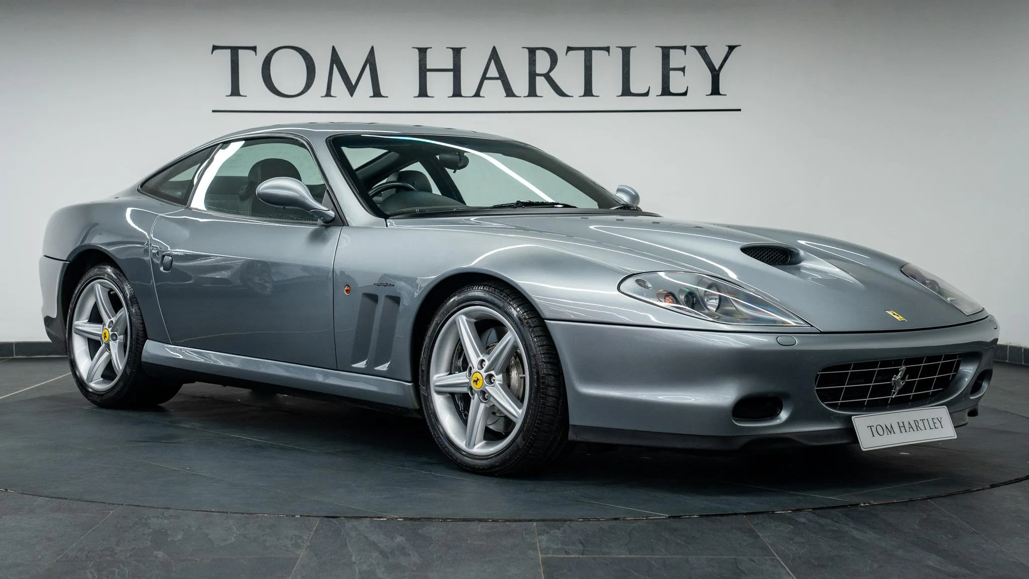 2004 Ferrari 575M Maranello F1 proposée par un concessionnaire spécialisé à Swadlincote, Royaume-Uni, photo principale