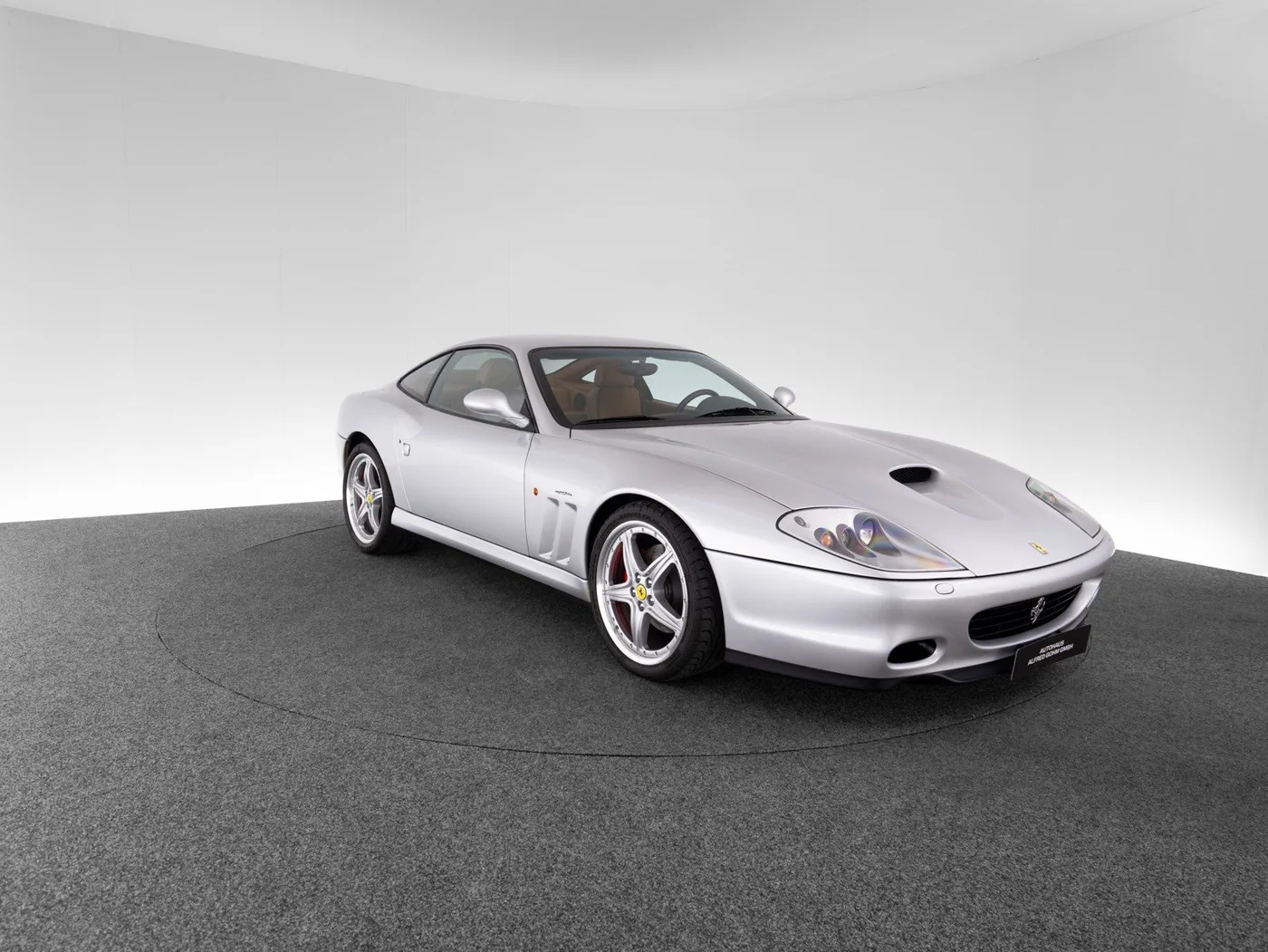 2004 Ferrari 575M Maranello proposée par un concessionnaire spécialisé à Singen, Allemagne, photo 3 sur 15