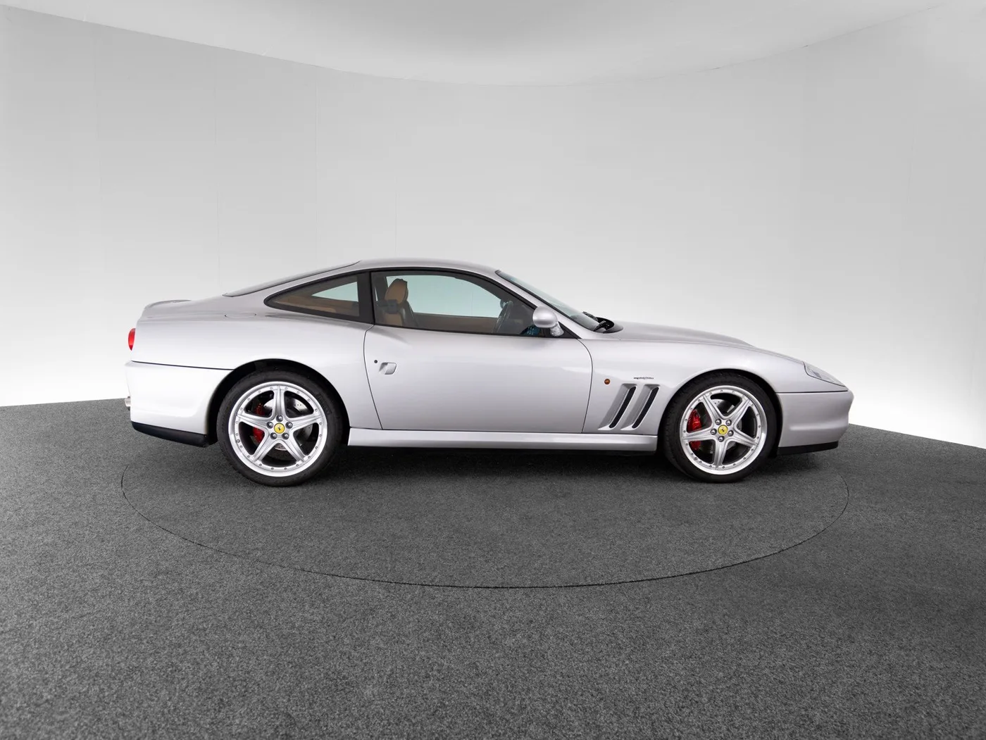 2004 Ferrari 575M Maranello proposée par un concessionnaire spécialisé à Singen, Allemagne, photo 4 sur 15