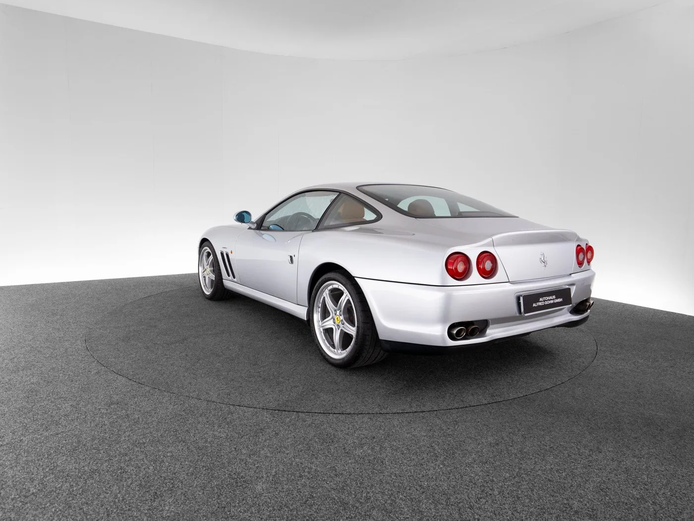 2004 Ferrari 575M Maranello proposée par un concessionnaire spécialisé à Singen, Allemagne, photo 7 sur 15