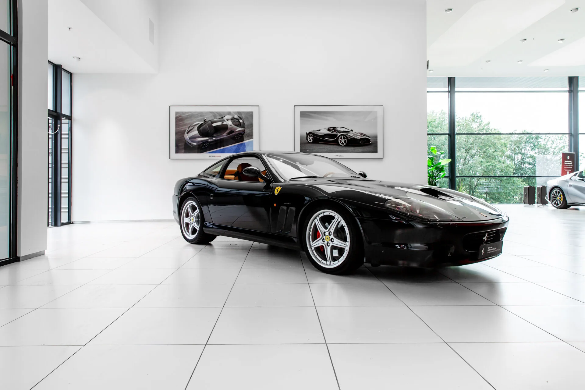 2004 Ferrari 575M Maranello proposée par un concessionnaire spécialisé à Hengelo, Pays-Bas, photo principale