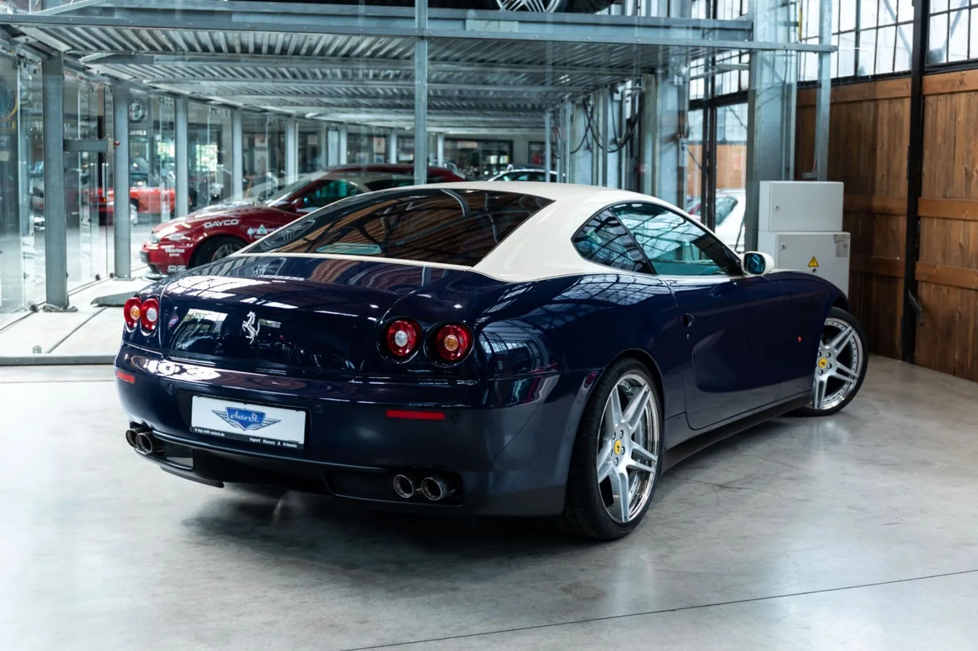 2004 Ferrari 612 Scaglietti proposée par un concessionnaire spécialisé à Neuss, Allemagne, photo 2 sur 10